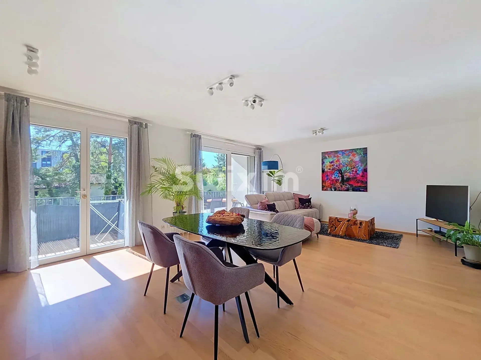 Schönes 5-Zimmer-Apartment mit Doppelgarage Minergie in Onex
