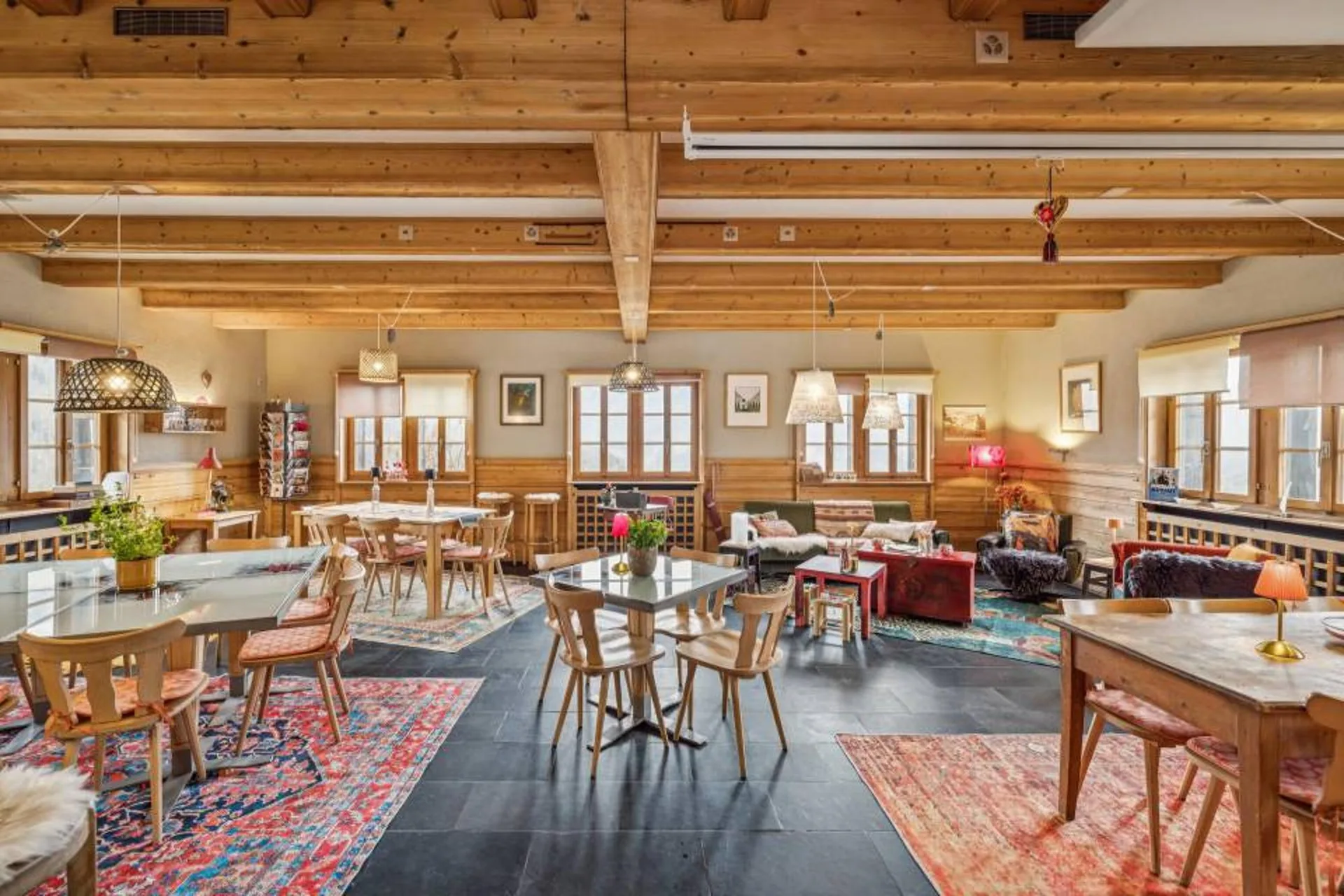 Appartement oder Projekt im Zentrum von Mase mit großer Terrasse