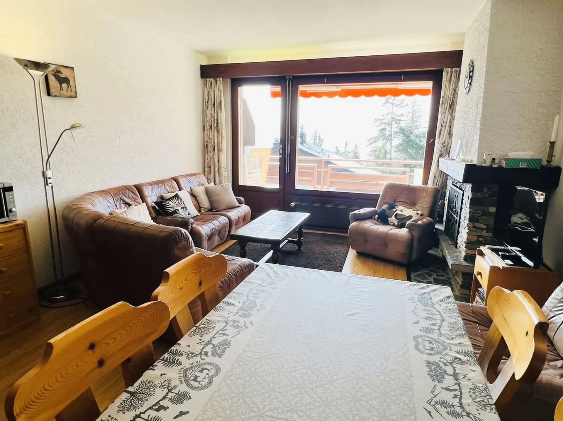 Großzügige und helle 3.5-Zimmer-Wohnung - Superb Blick - Gut gelegen - Sehr ruhige Lage