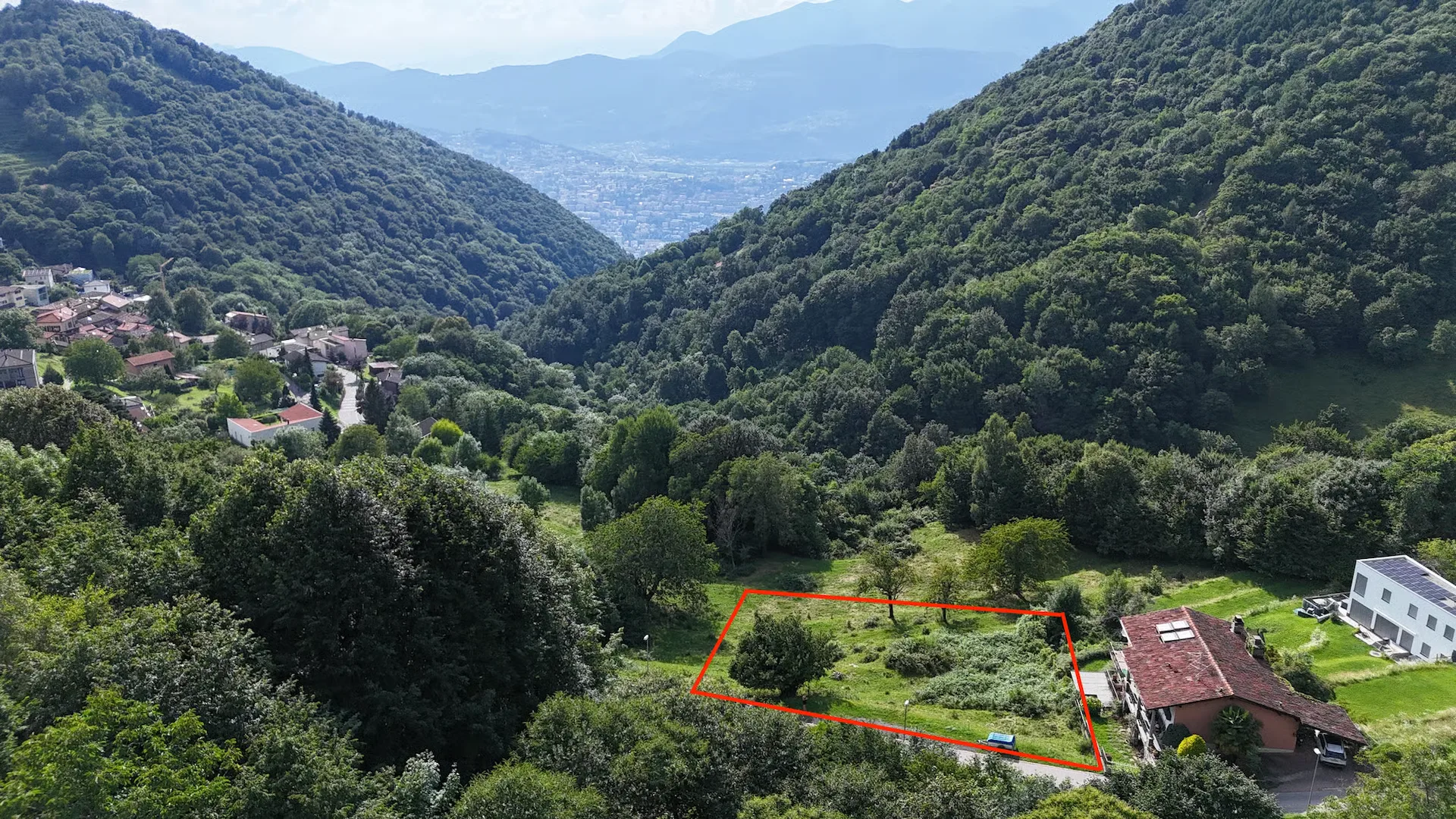 Schönes Grundstu?ck auf dem Gipfel des Monte Brè