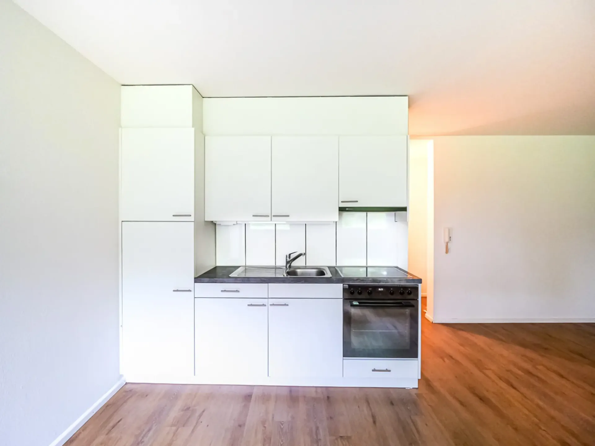 Spacious studio near Badischer Bahnhof