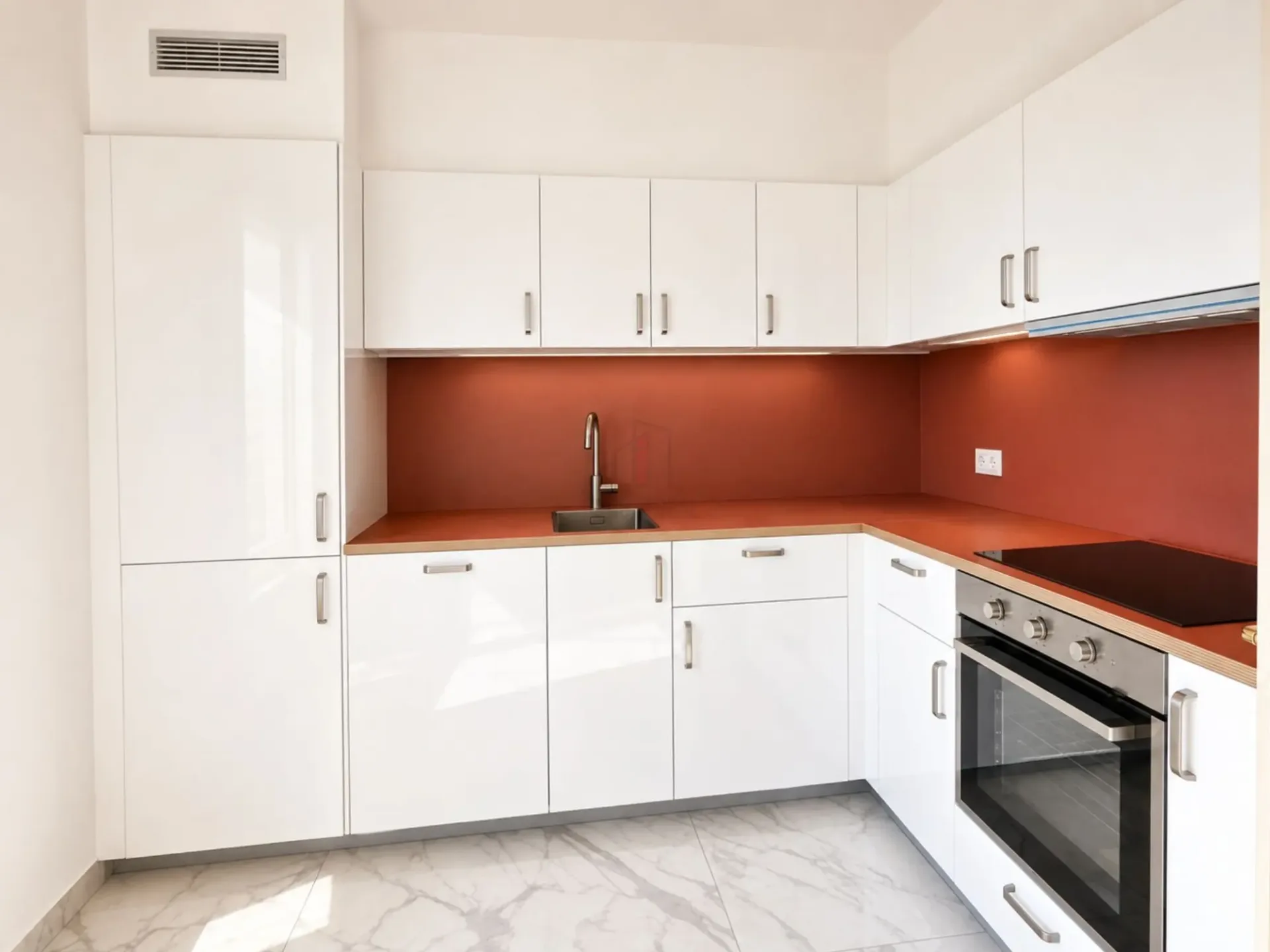 Leben nur zwei Schritte vom See entfernt, renoviertes 3-Zimmer-Wohnung mit Seeblick