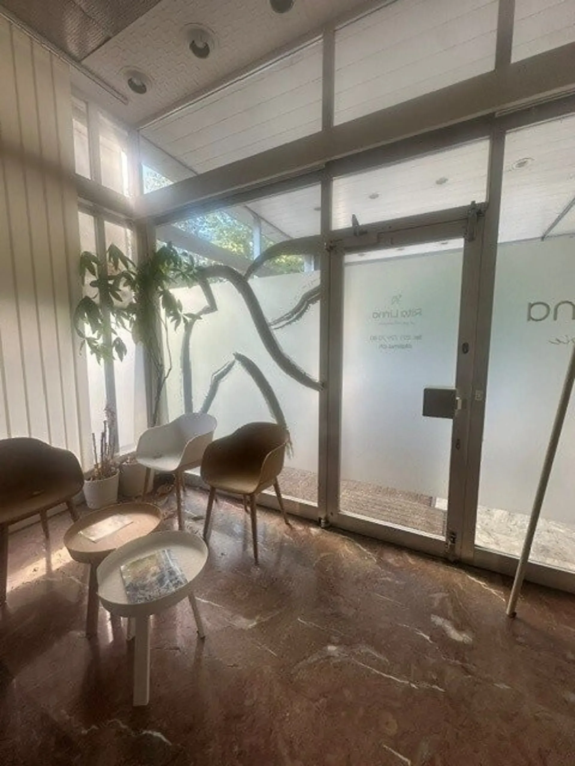 Geschäft mit Schaufenster