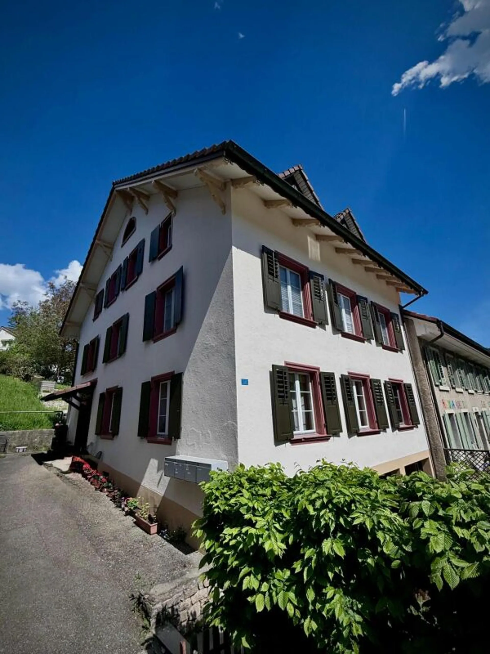 Mehrfamilienhaus mit 3 Wohnungen Eigenkapitalrendite 11.05%