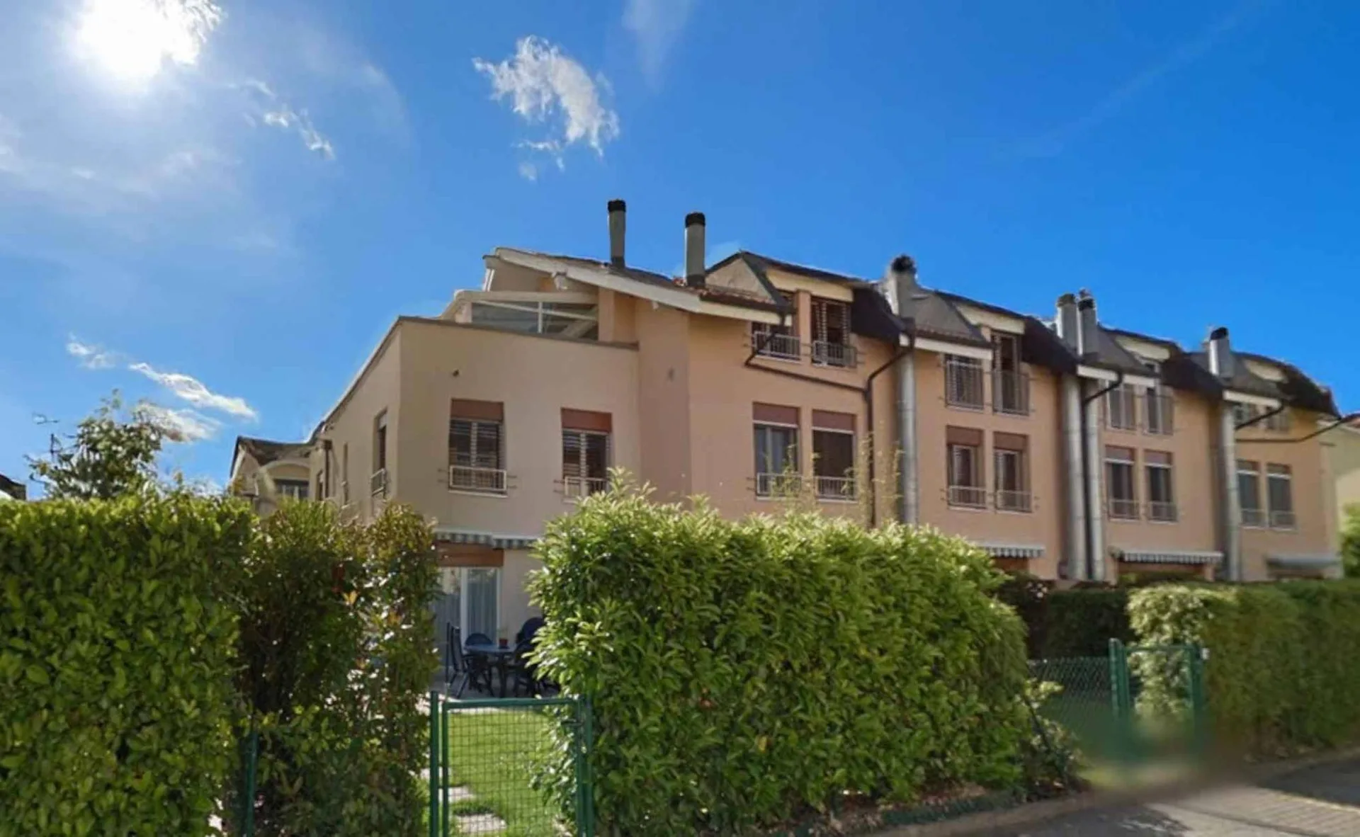 Geräumige und helle Wohnung mit großer Terrasse - Vermietet