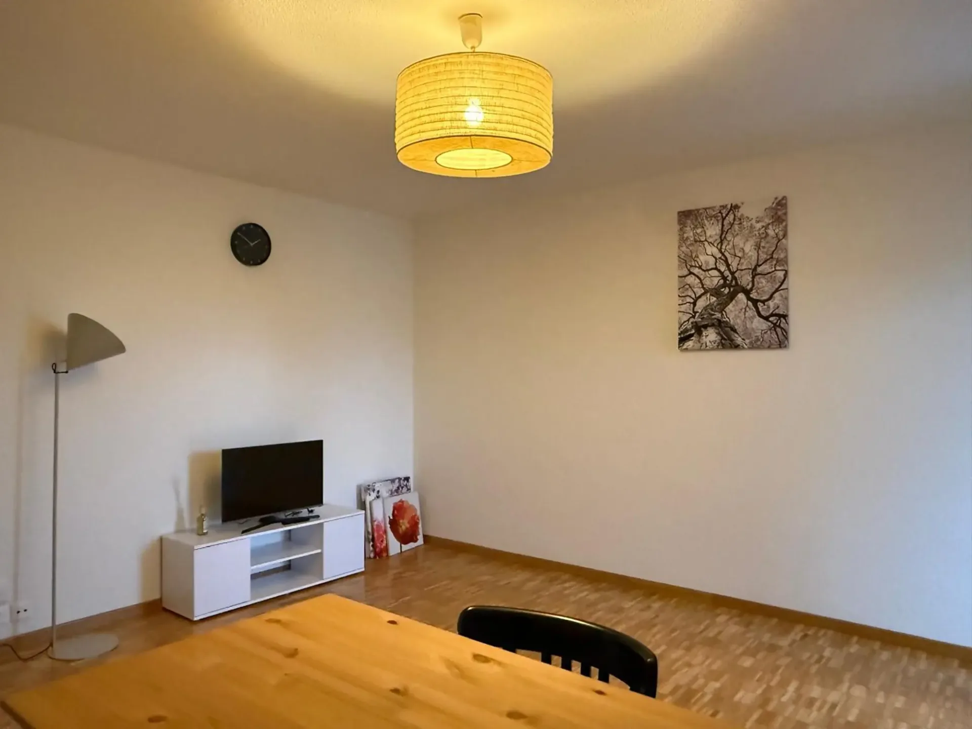 ✨ Charmantes möbliertes 2.5-Zimmer-Apartment mit Balkon in Dübendorf