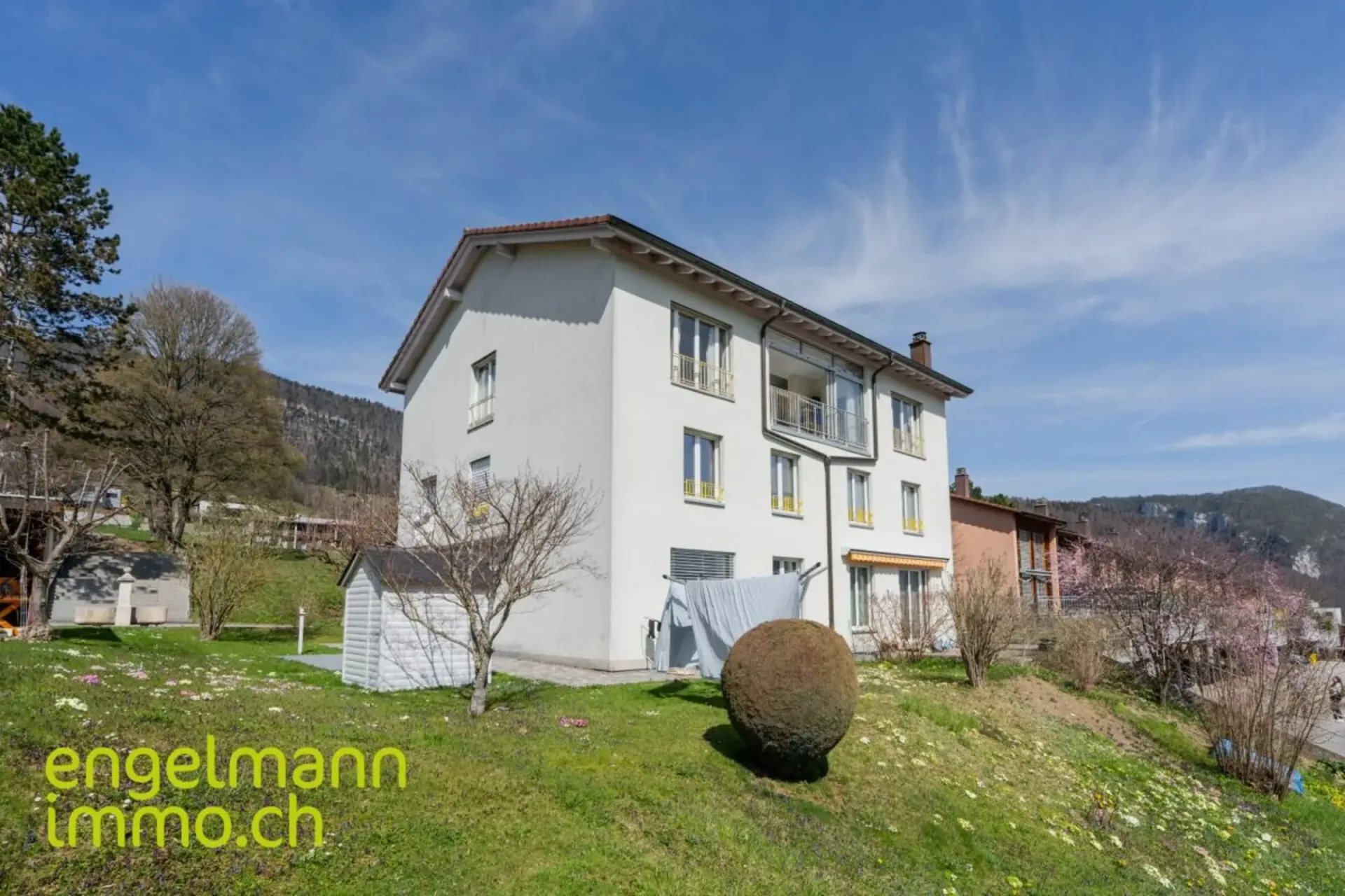 Appartement de 5.5 pièces avec magnifique vue dégagée / 5.5-Zimmer Wohnung mit Weitsicht