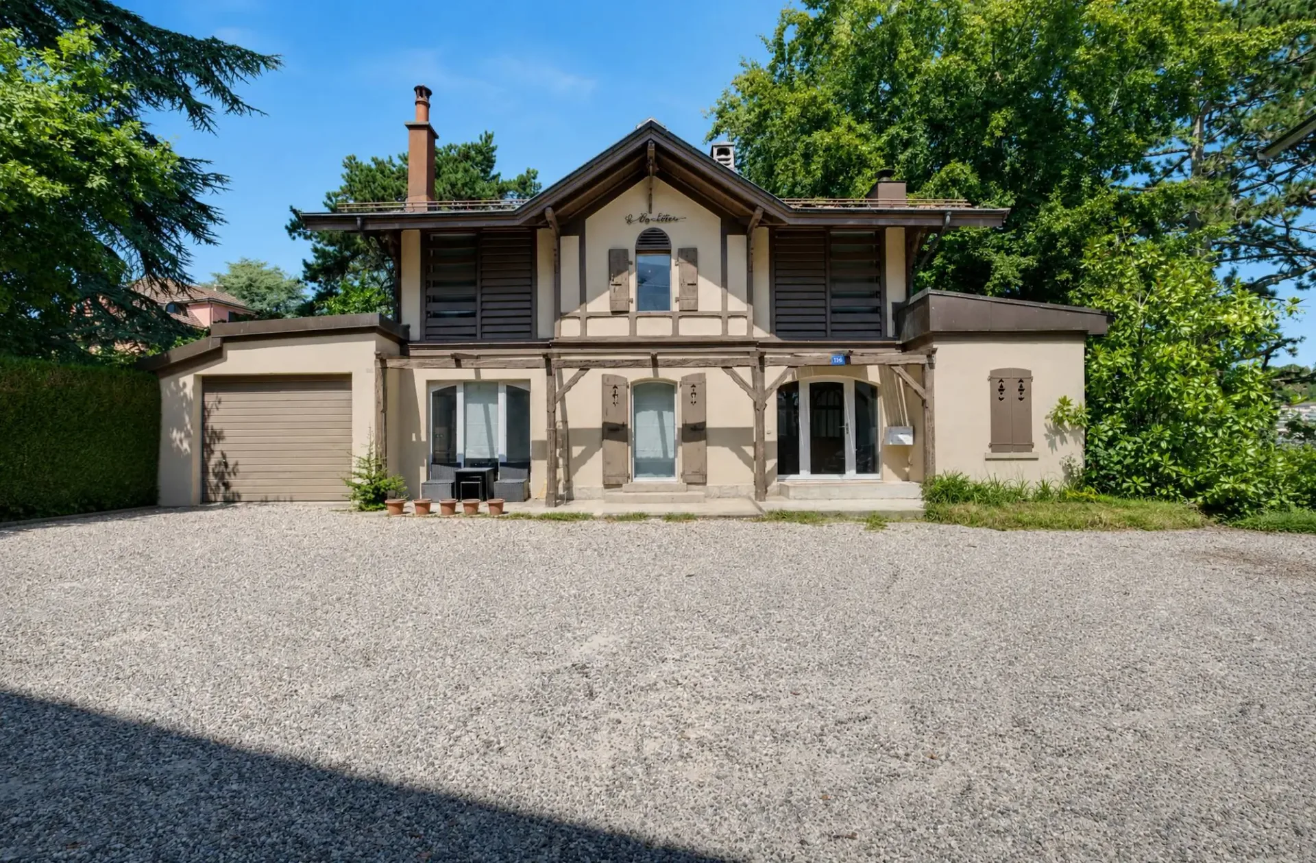 Casa individuale affascinante con 4 locali e carattere
