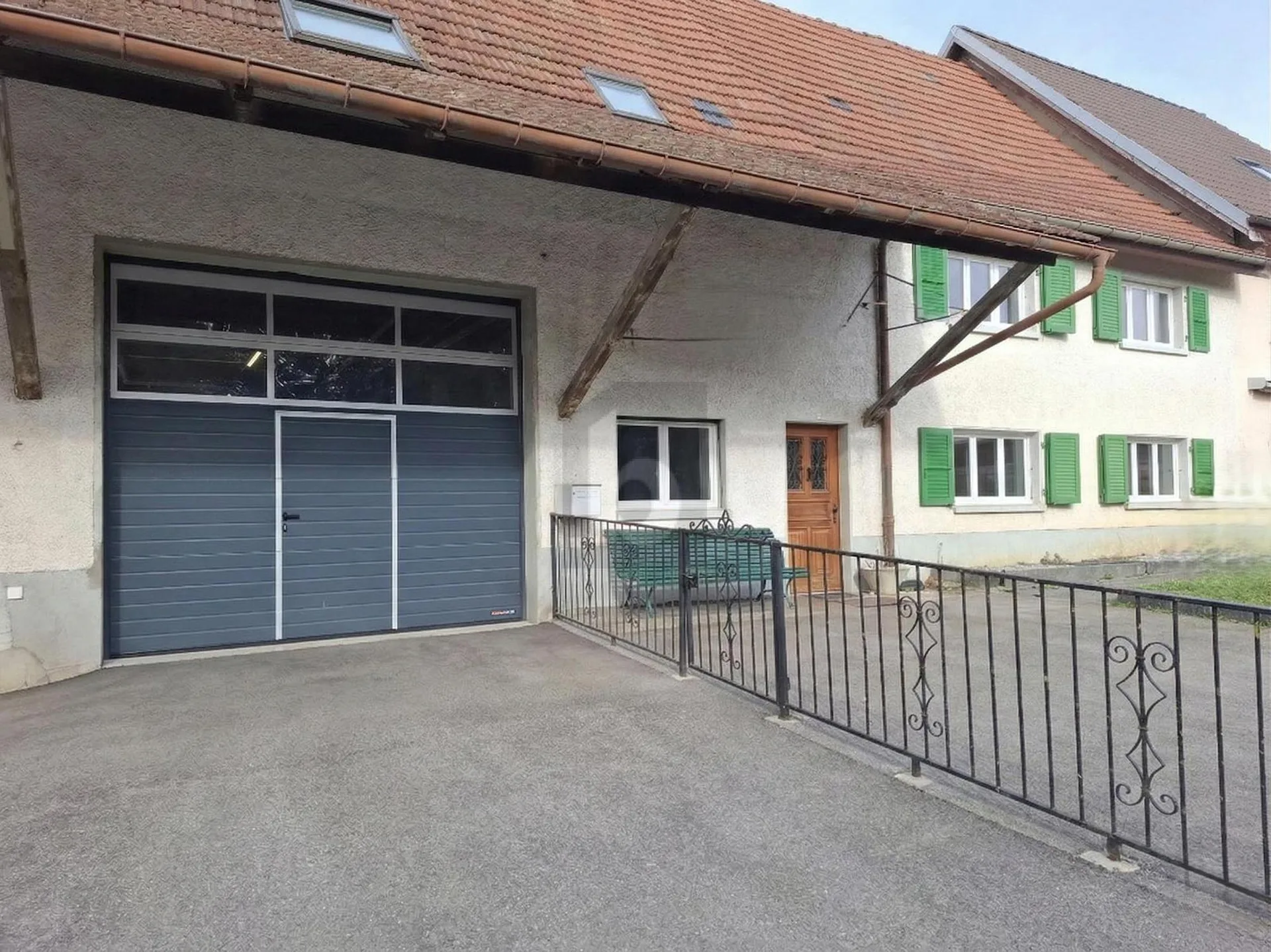 Geräumig, gut ausgestattet
