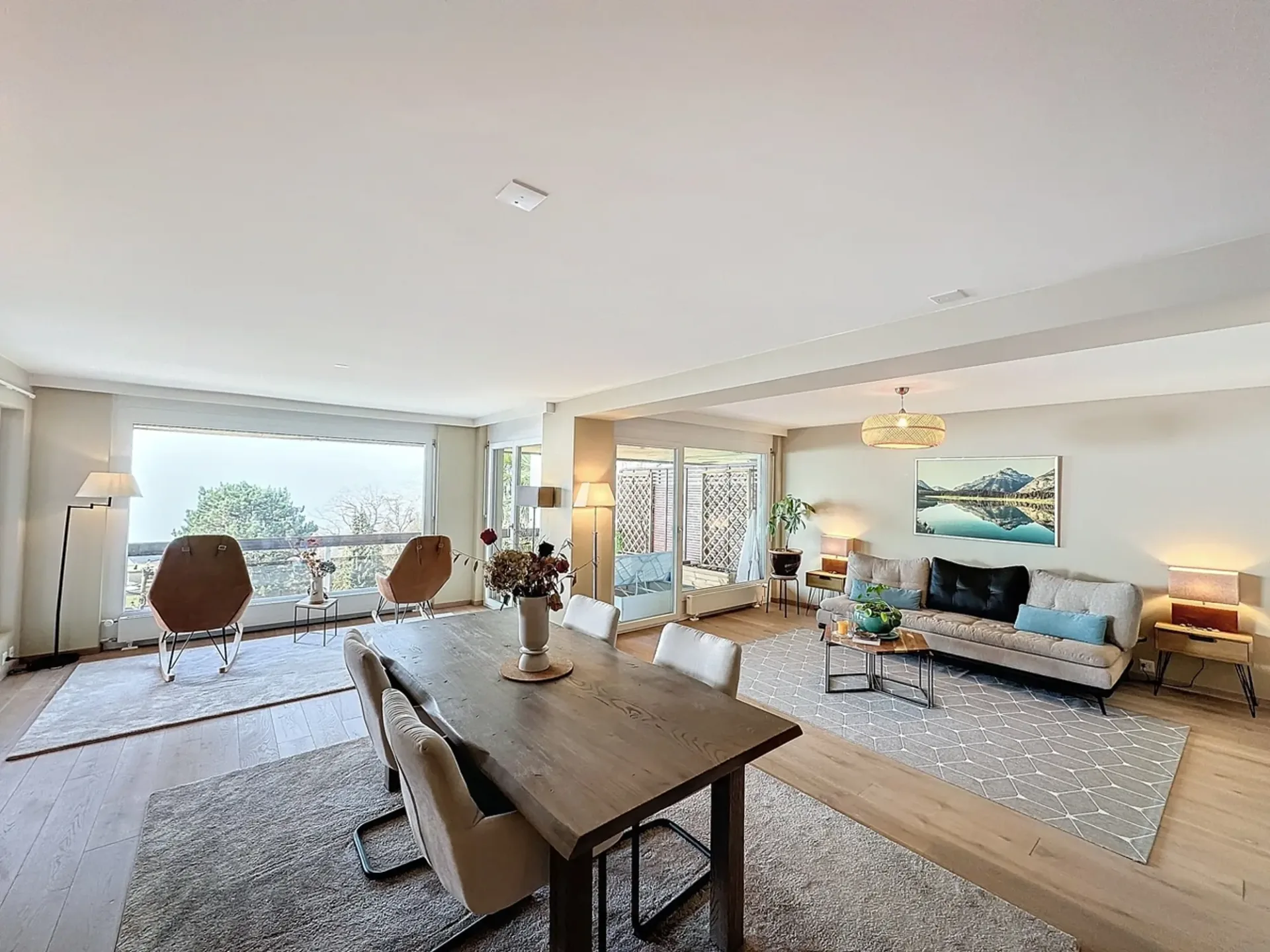 EXCLUSIVITÉ I Magnifique appartement de 4 pièces avec vue lac