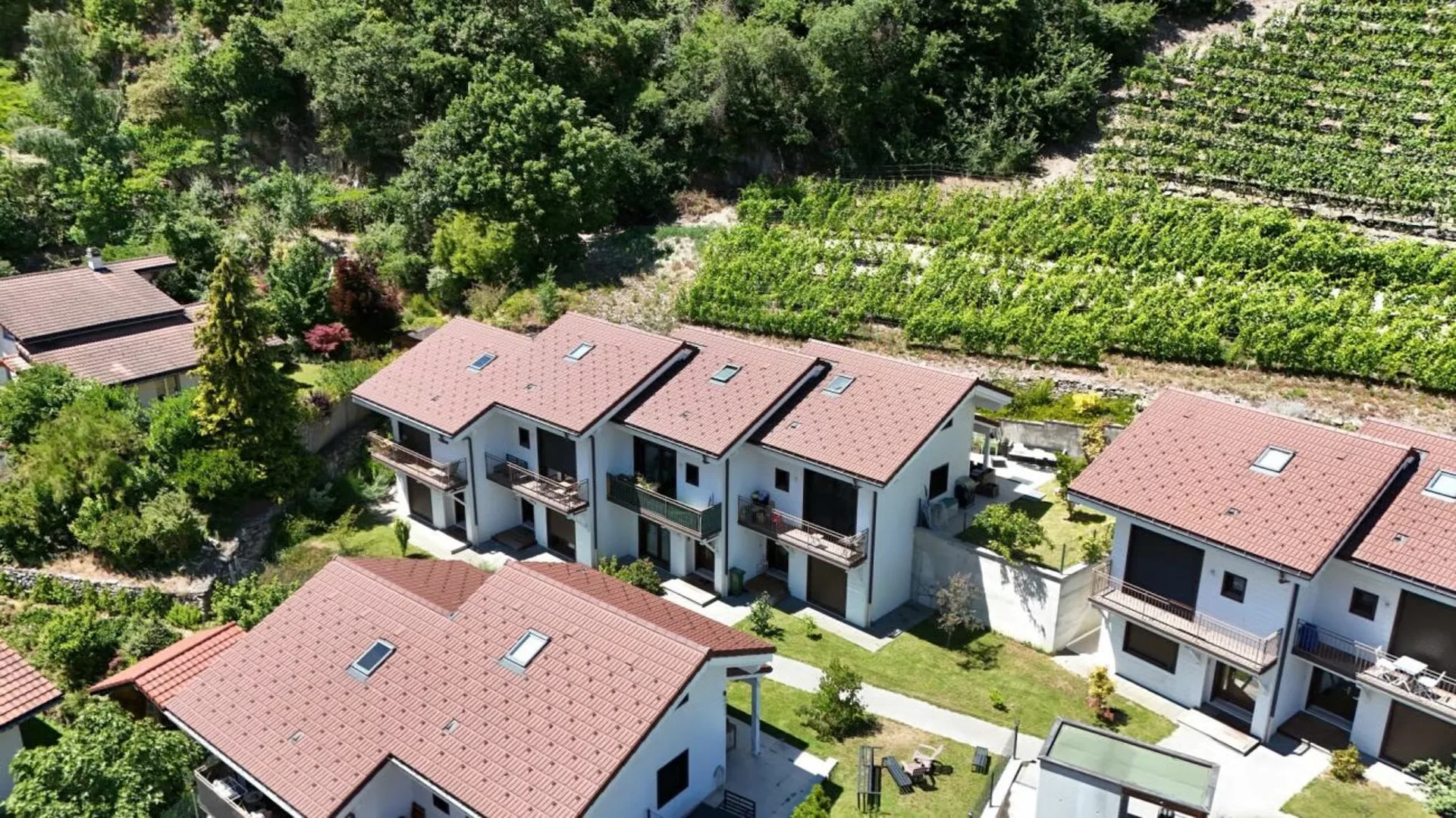 Charmante Reihenhaus-Villa mit 3 Zimmern und 1/2 von 110 m2 im Herzen der Weinberge von Saillon