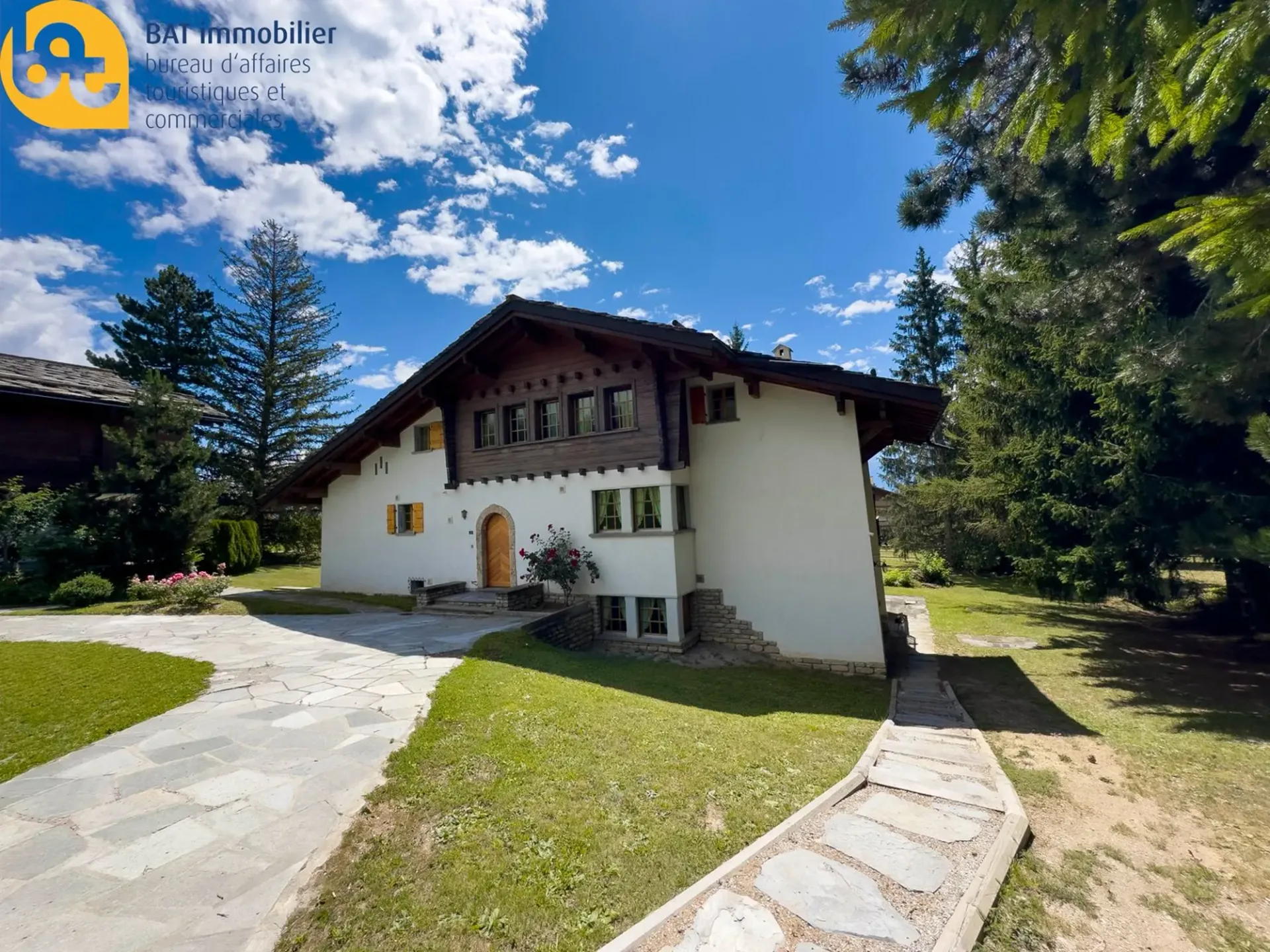 Winter 2026 Duplex in Chalet residential area near Golf de Crans