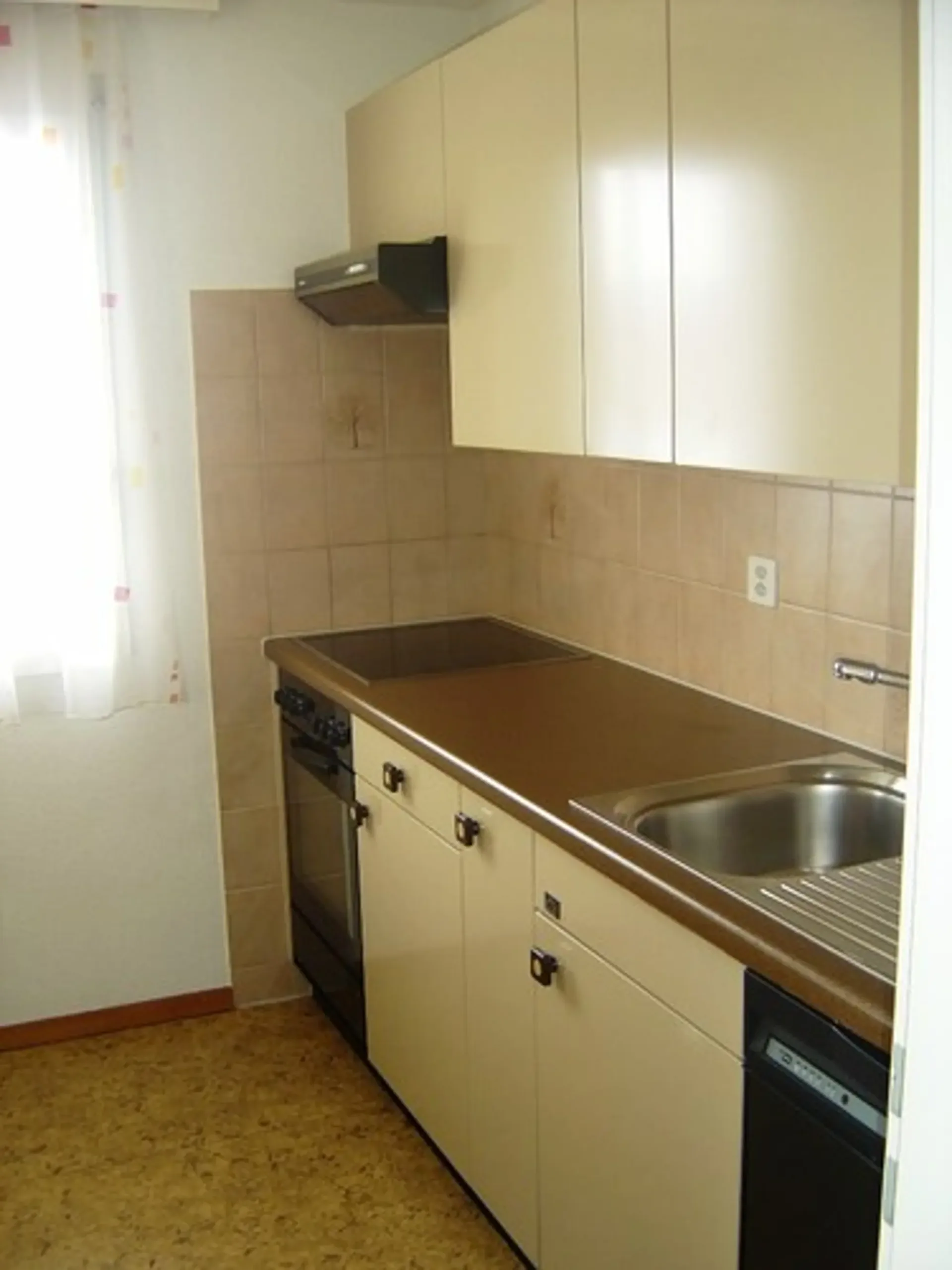 Zentrale und helle Wohnung zu vermieten