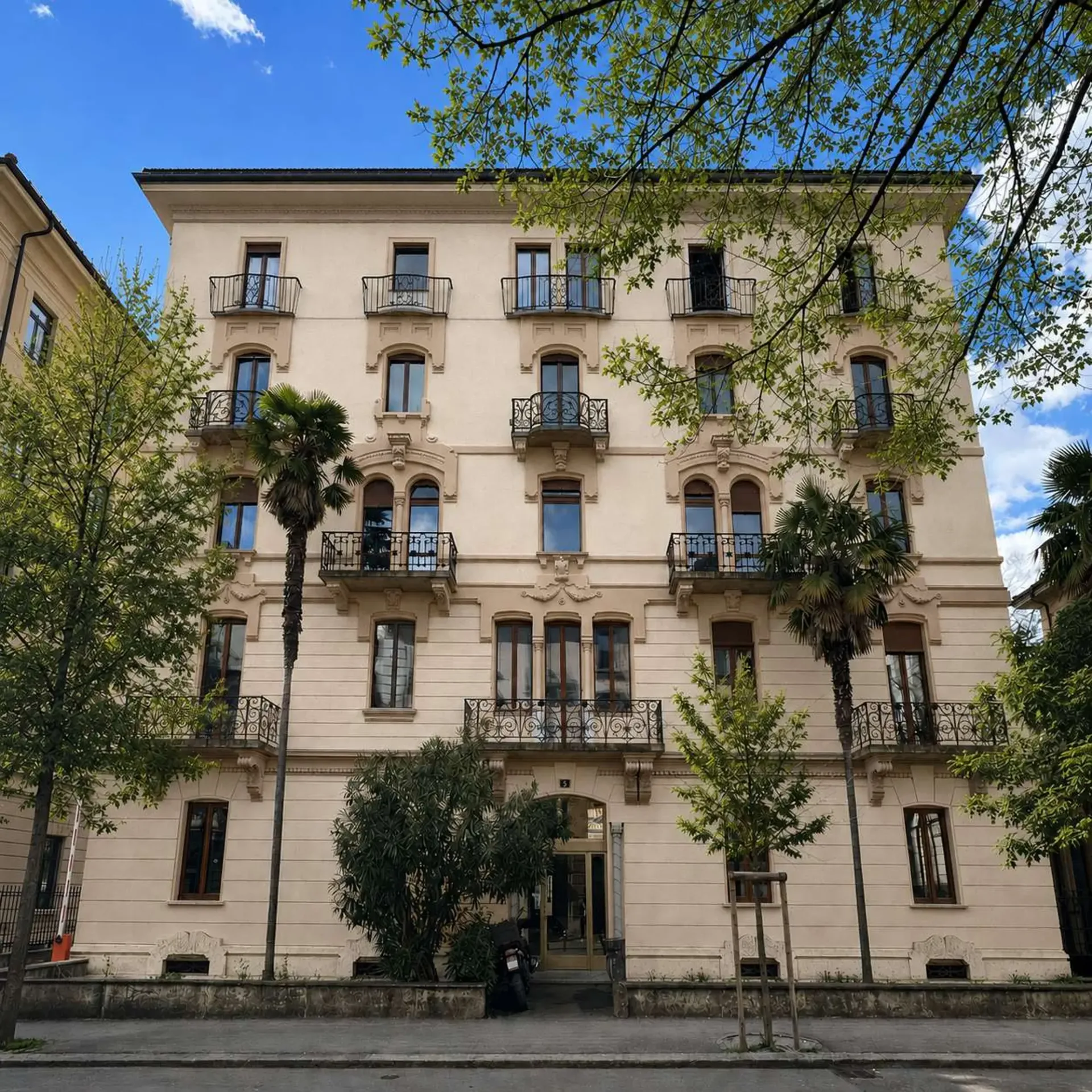 Elegante 4.5-Zimmer-Wohnungen mit neuer Renovierung in Lugano
