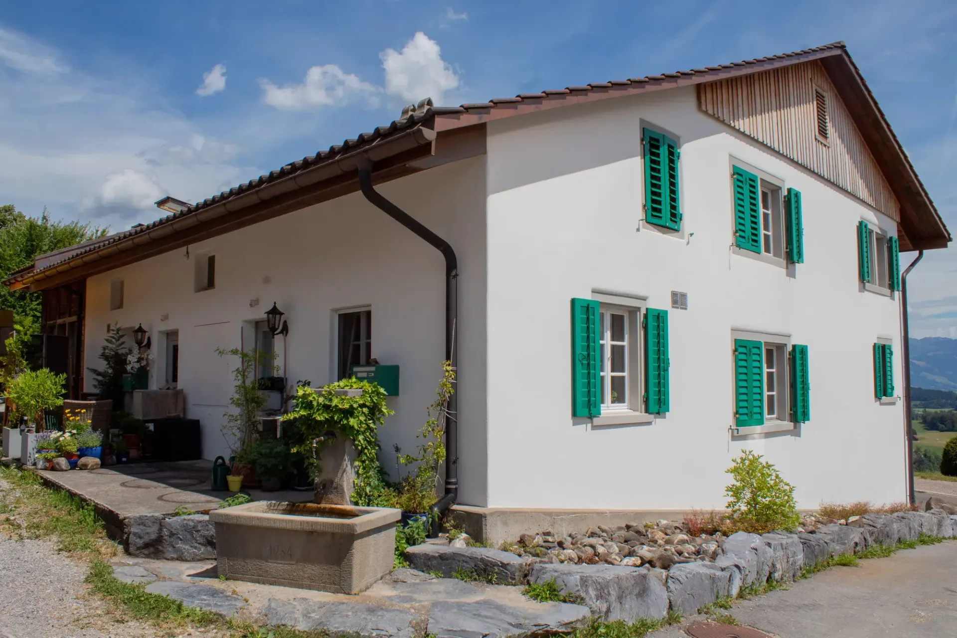 3 en 1 - Rendement, multigénérationnel ou habitation et travail, tout est possible ici.
