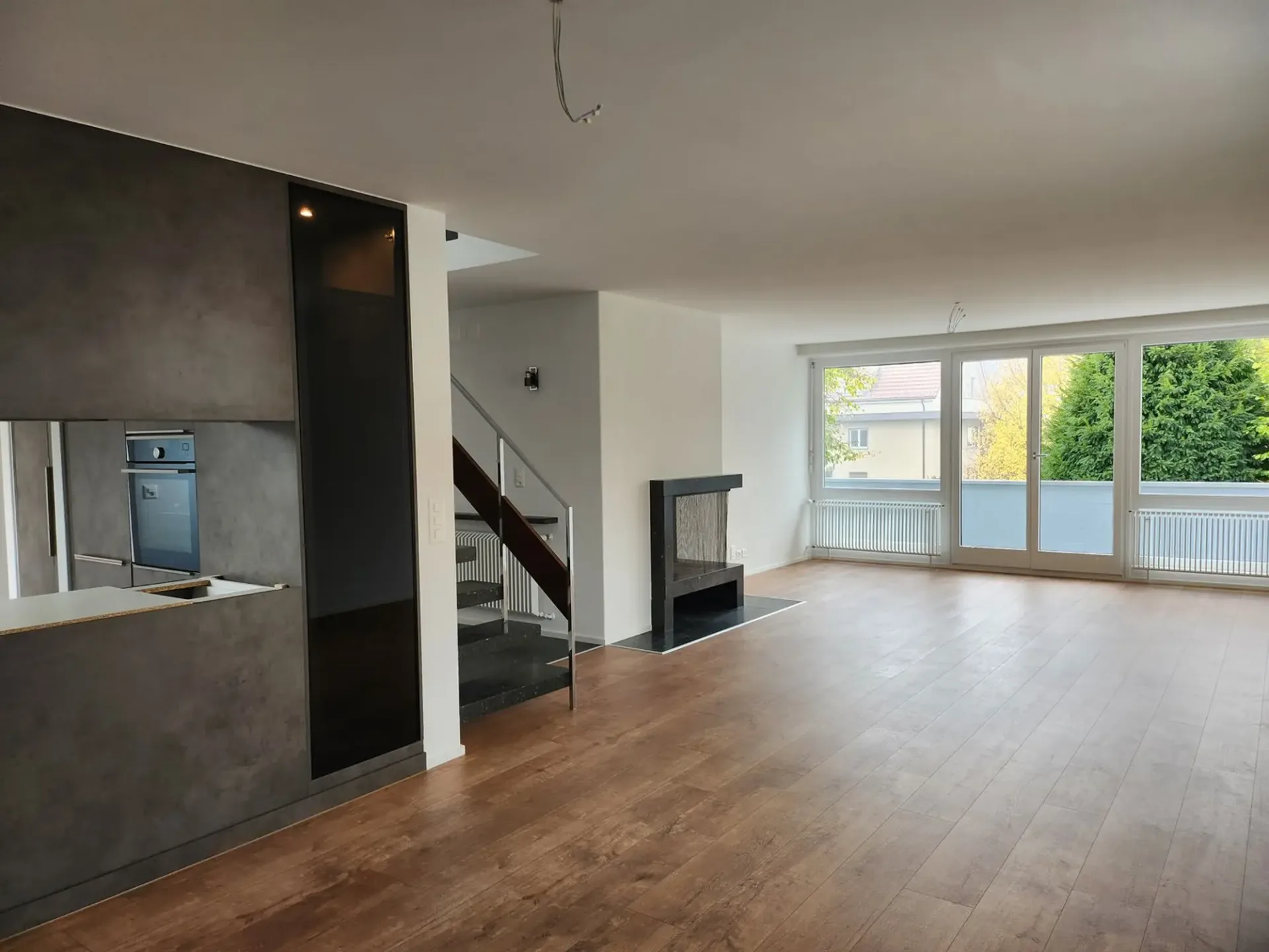 Exklusive 6.5 Zimmer Duplex-Wohnung zu vermieten