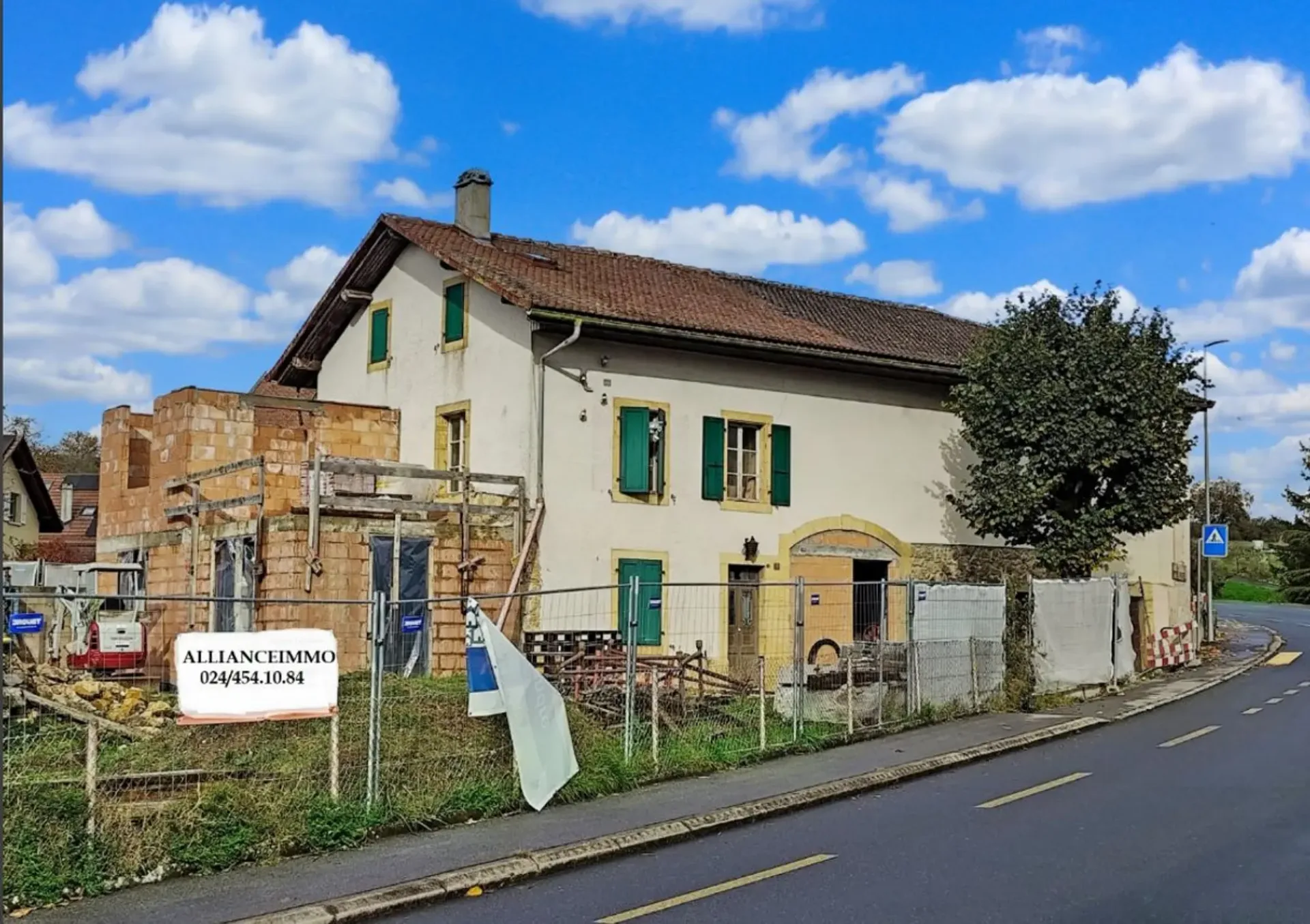 Projekt zur Selbstfertigstellung: Gebäude mit 3 Wohnungen in Renovierung