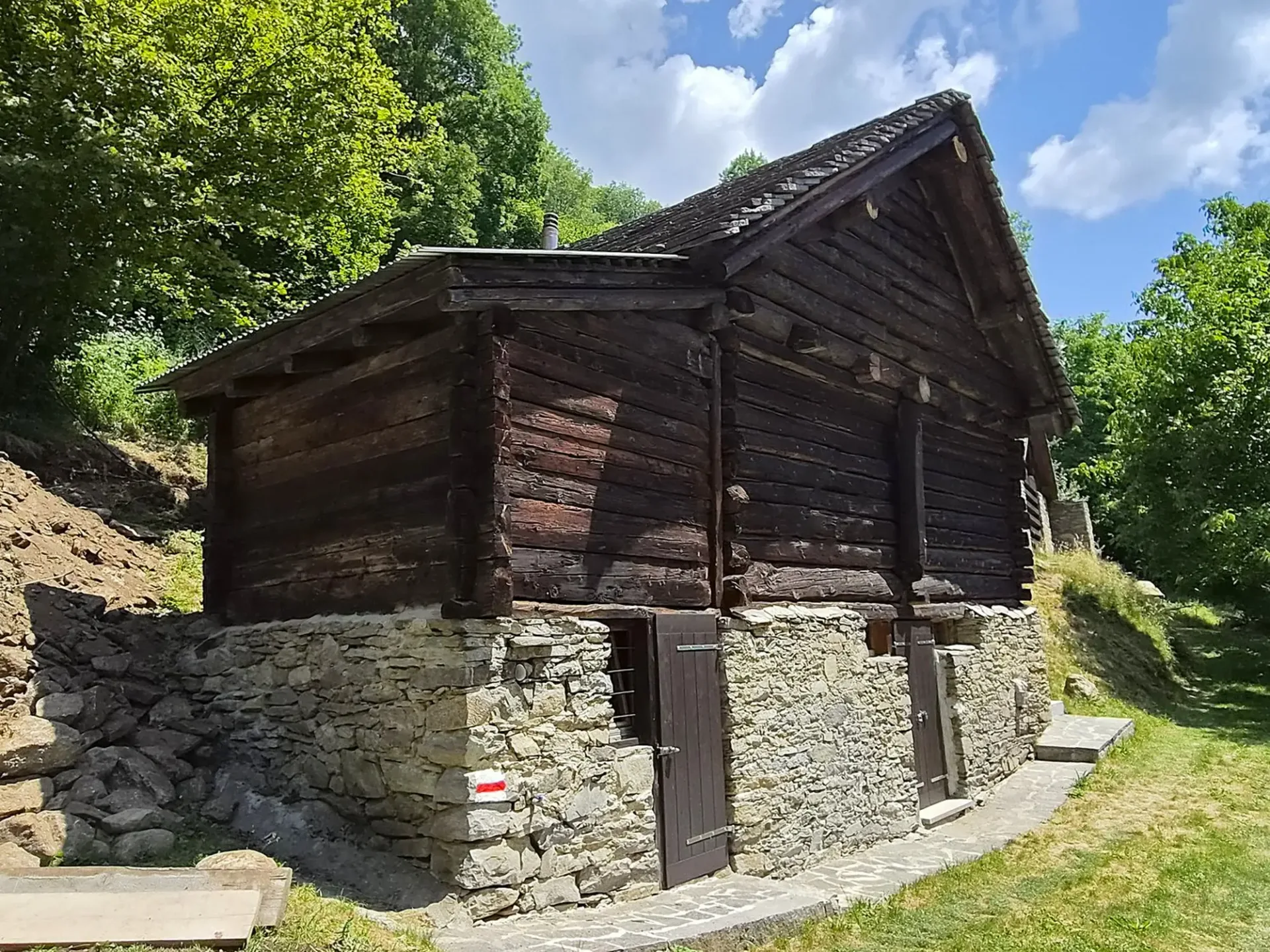 Renoviertes Rustico inmitten der Natur mit Grundstück und  schöner Aussicht