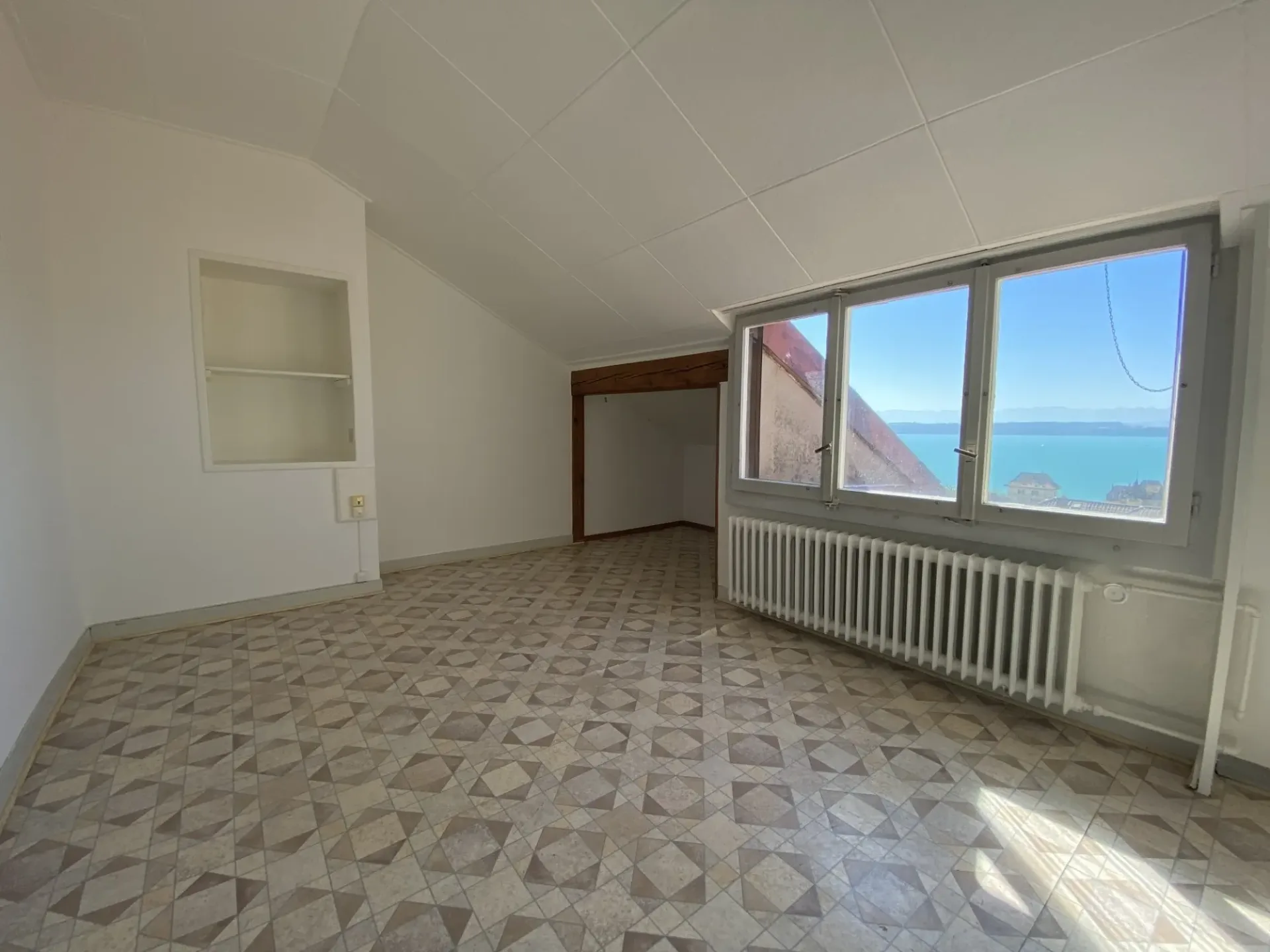 Appartamento di due locali al 4° piano