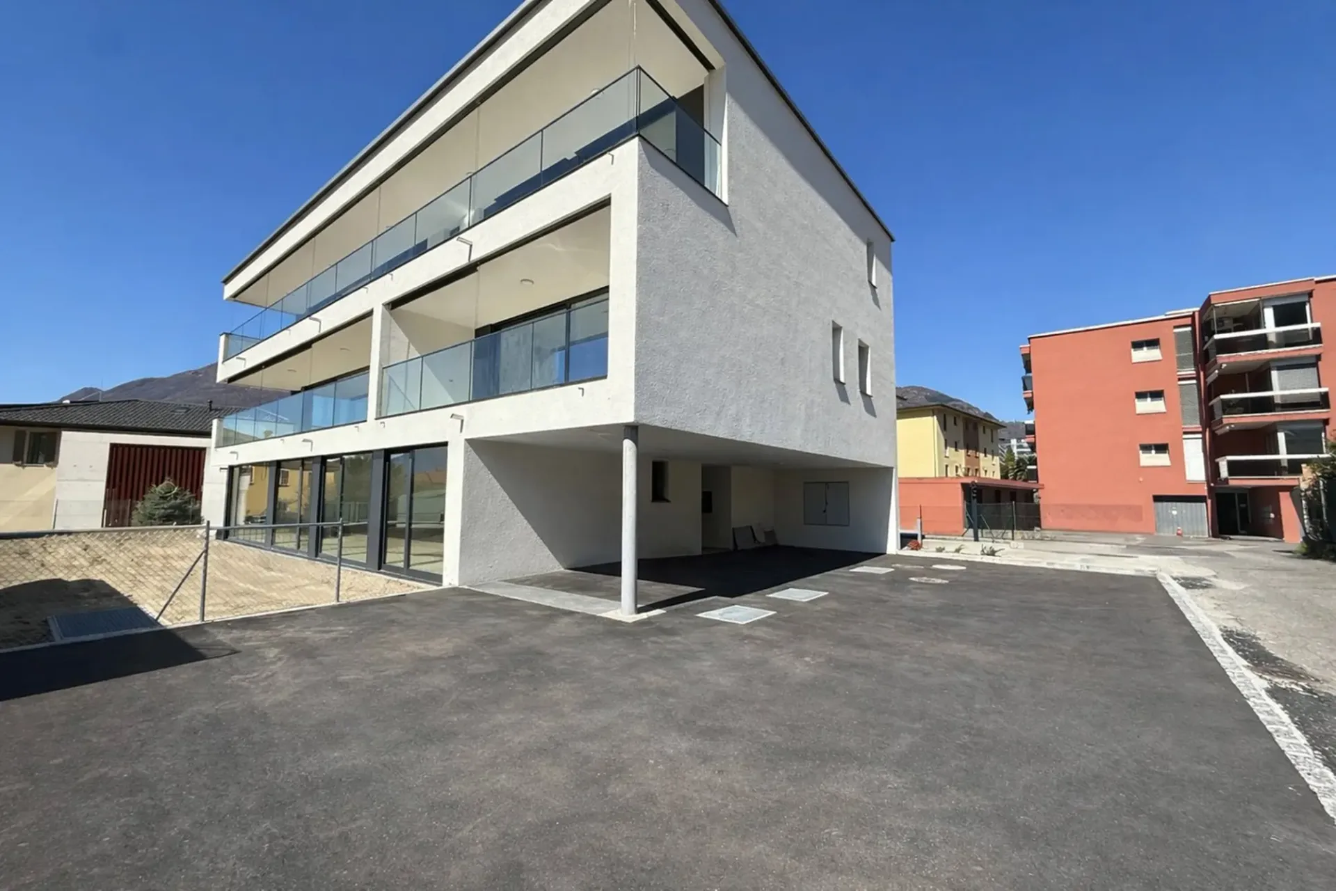 Moderne Wohnung mit Garten in Giubiasco