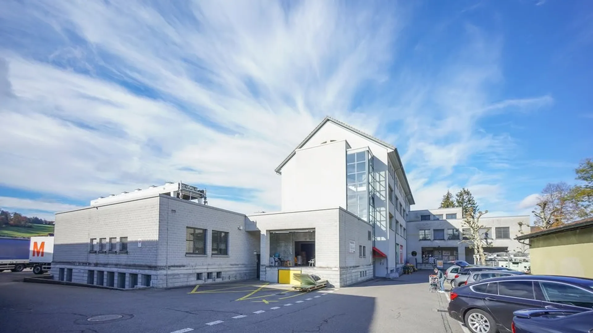 ATTRAKTIVE GEWERBEFLÄCHE AN ZENTRALER LAGE IN SCHÖFTLAND