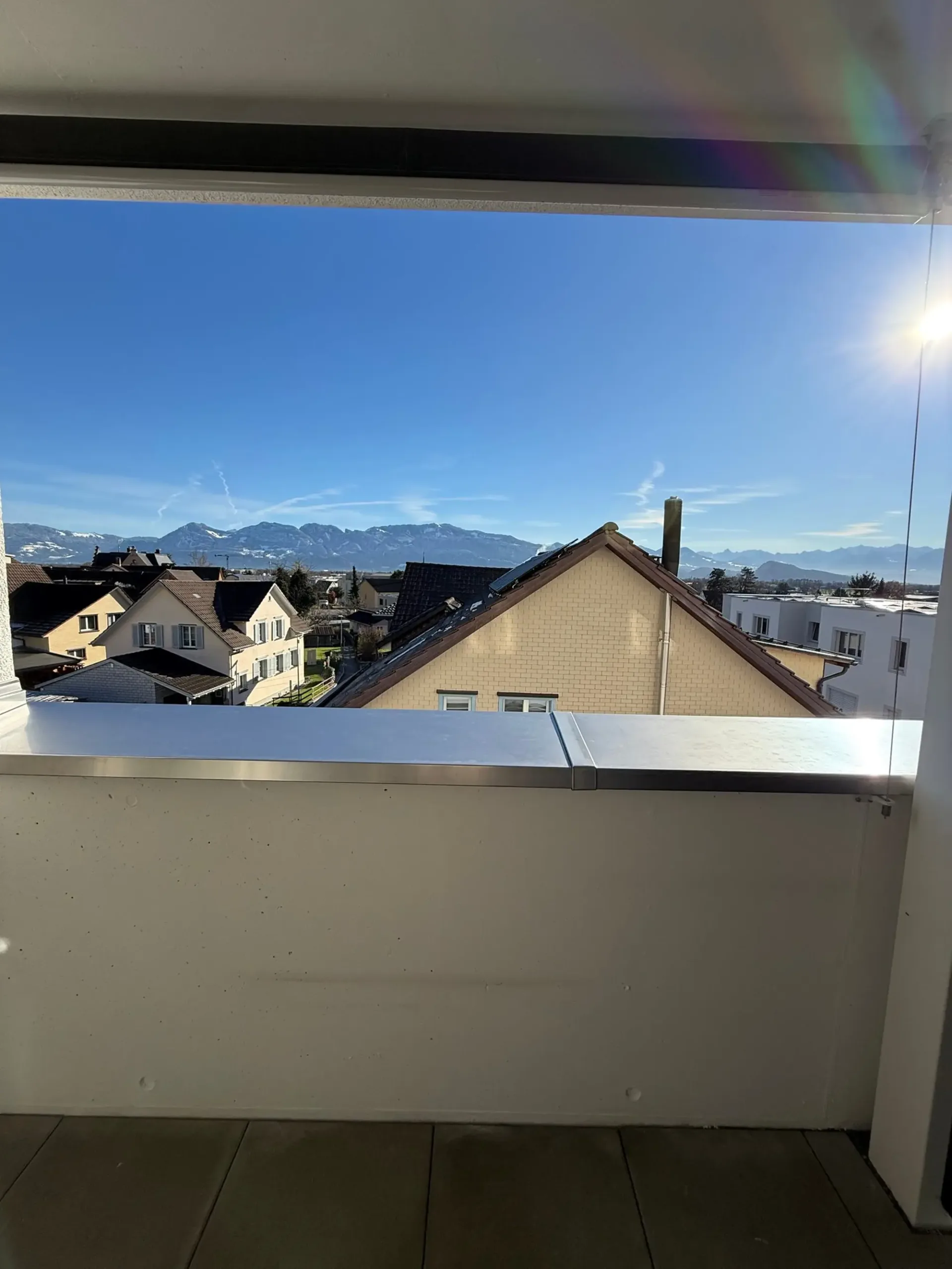 Moderne 2.5-Zimmer-Wohnung mit Bergblick in Rebstein