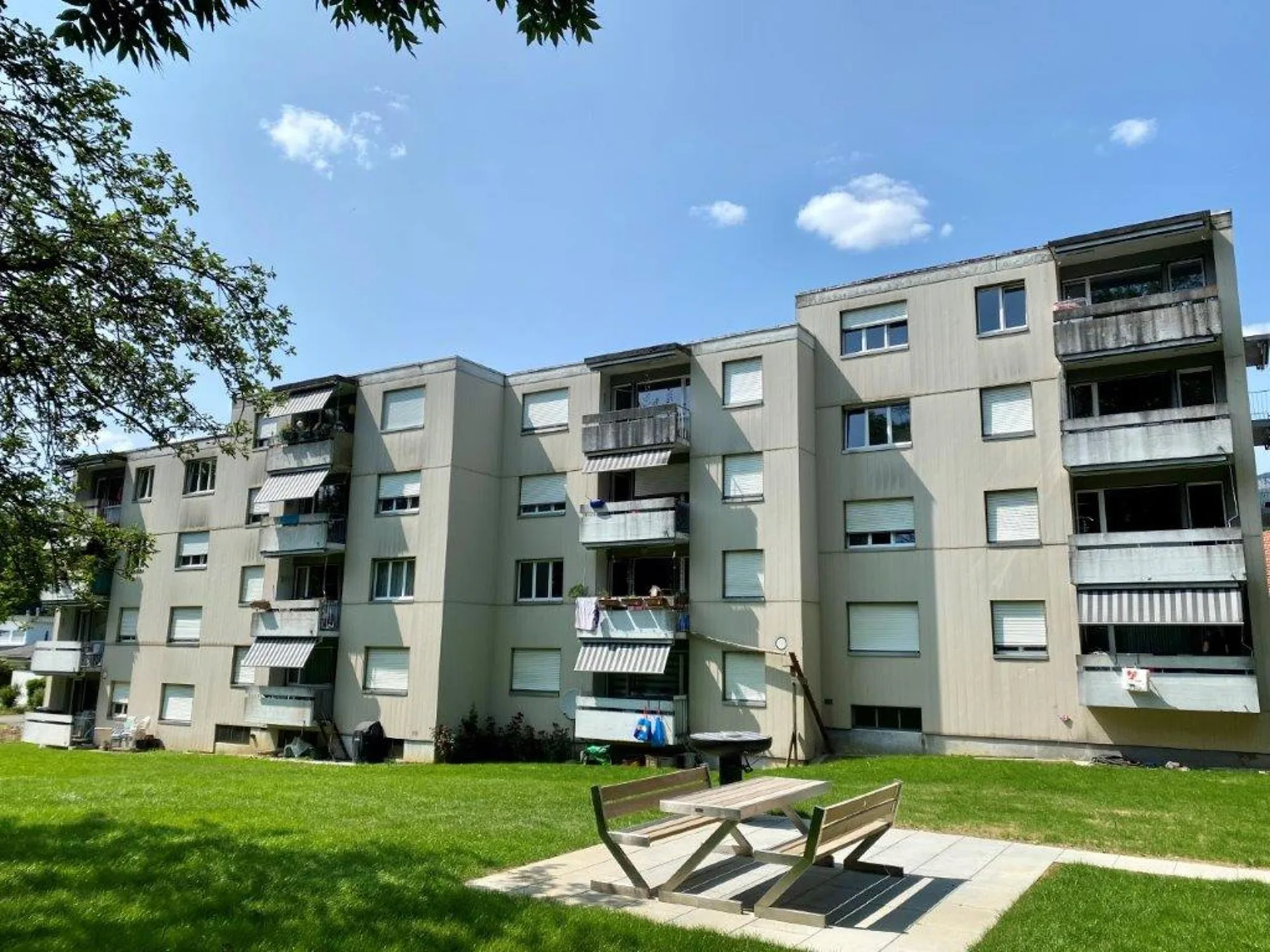 Parkplatz Nr. 12