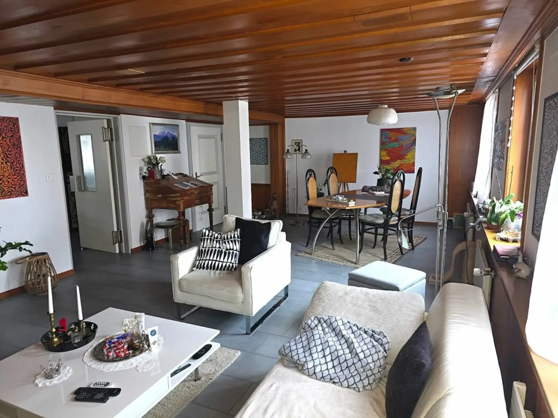 Grosszügige 4.5 Zimmer Wohnung