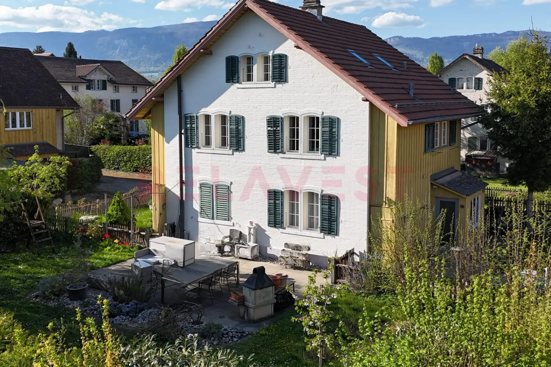 Derendingen: maison de 2 familles avec grand jardin, 9,5 pièces
