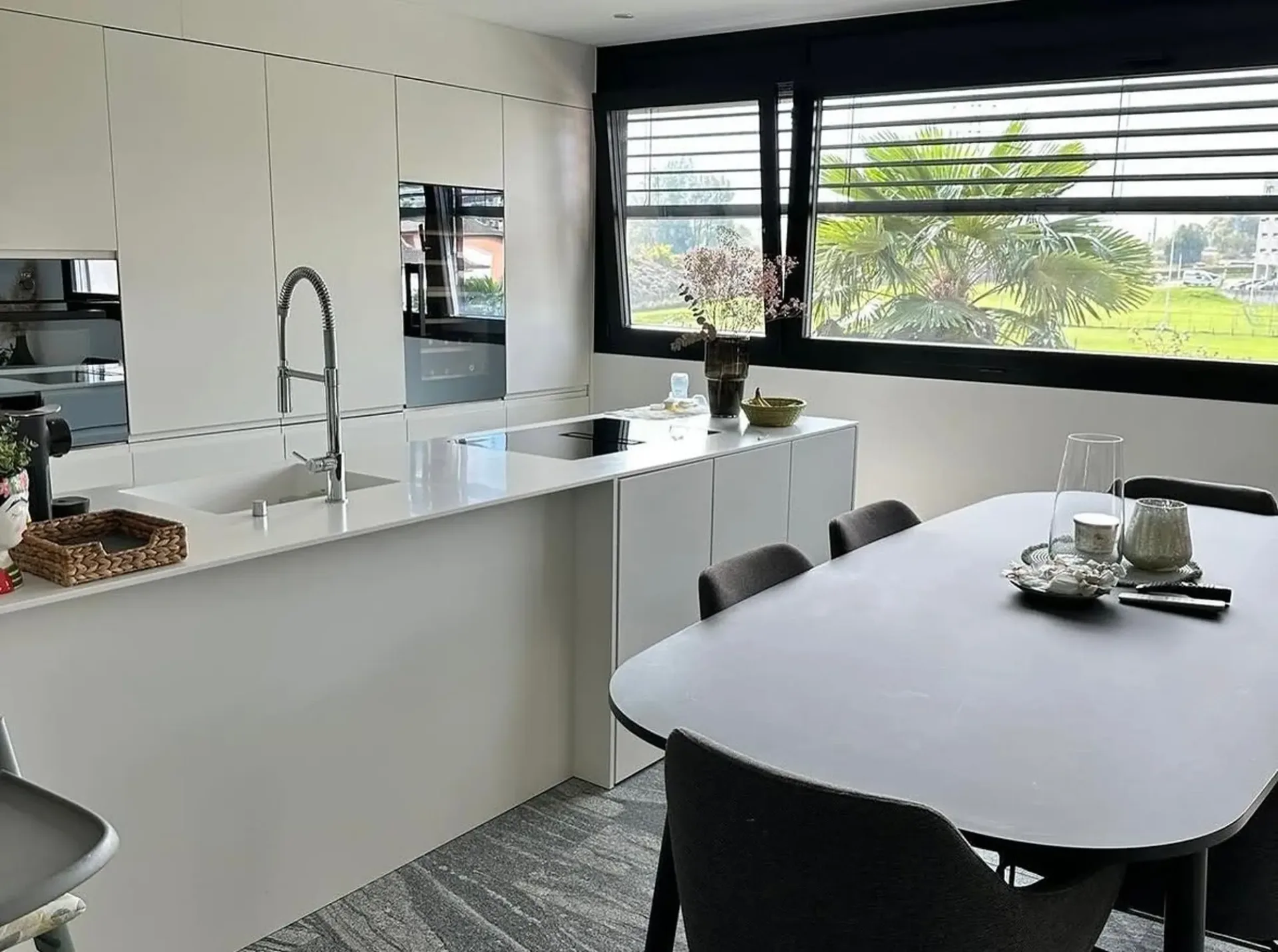 MONTE CARASSO - ELEGANTES 3.5 ZIMMER ZU VERMIETEN