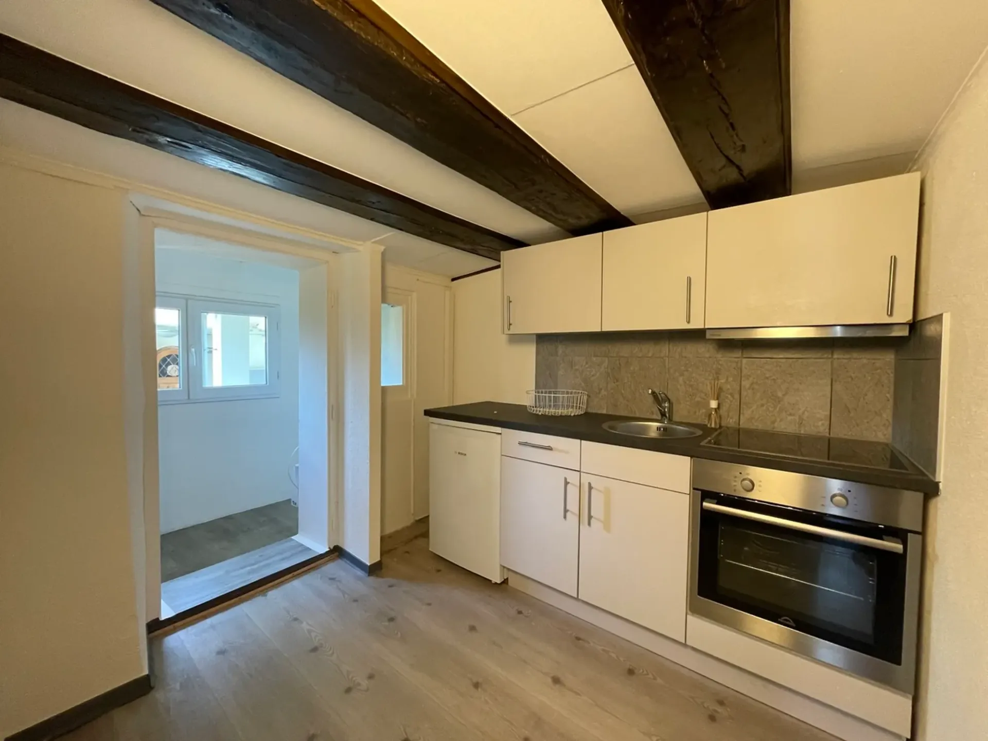 Zweieinhalb-Zimmer-Duplexwohnung mit kleiner Terrasse