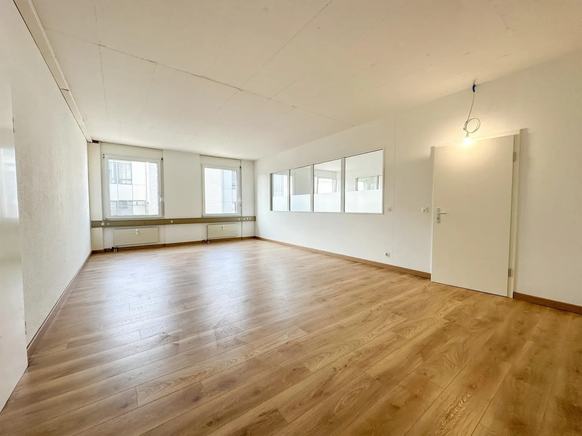 SharedSpace 23: Bureau flexible 31 m² avec cuisine, Reinach Kägen