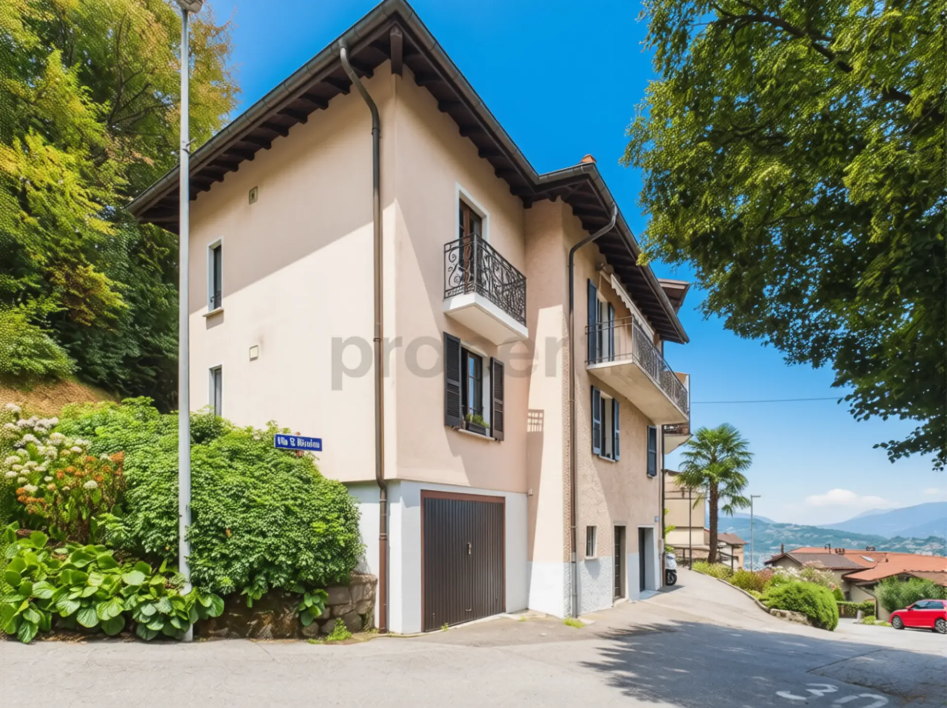Doppelhaushälfte in Viganello mit Blick auf Lugano - ideal als Wohnsitz oder Investition