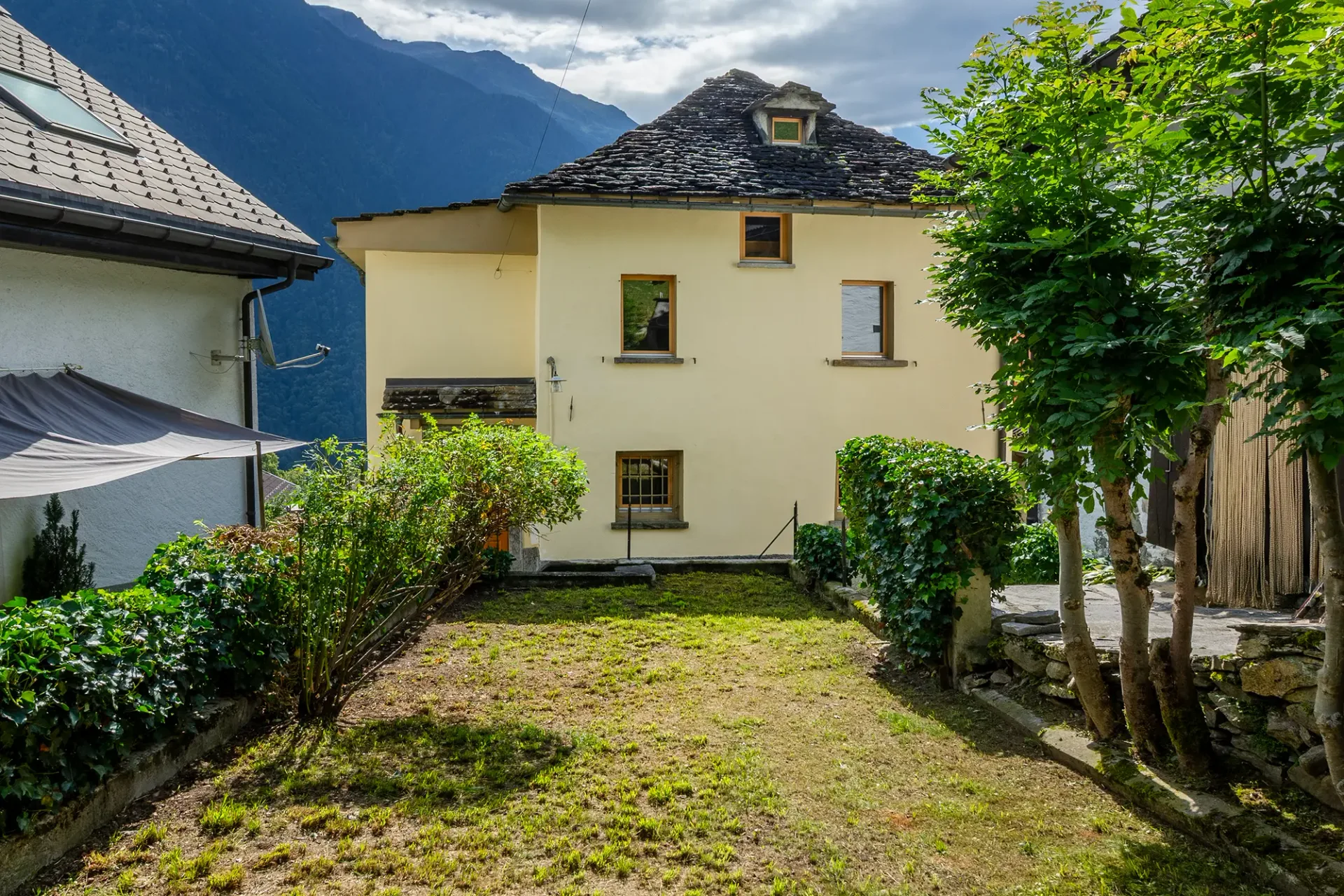 Echtes Tessiner Haus mit hochwertigen Ausstattungen