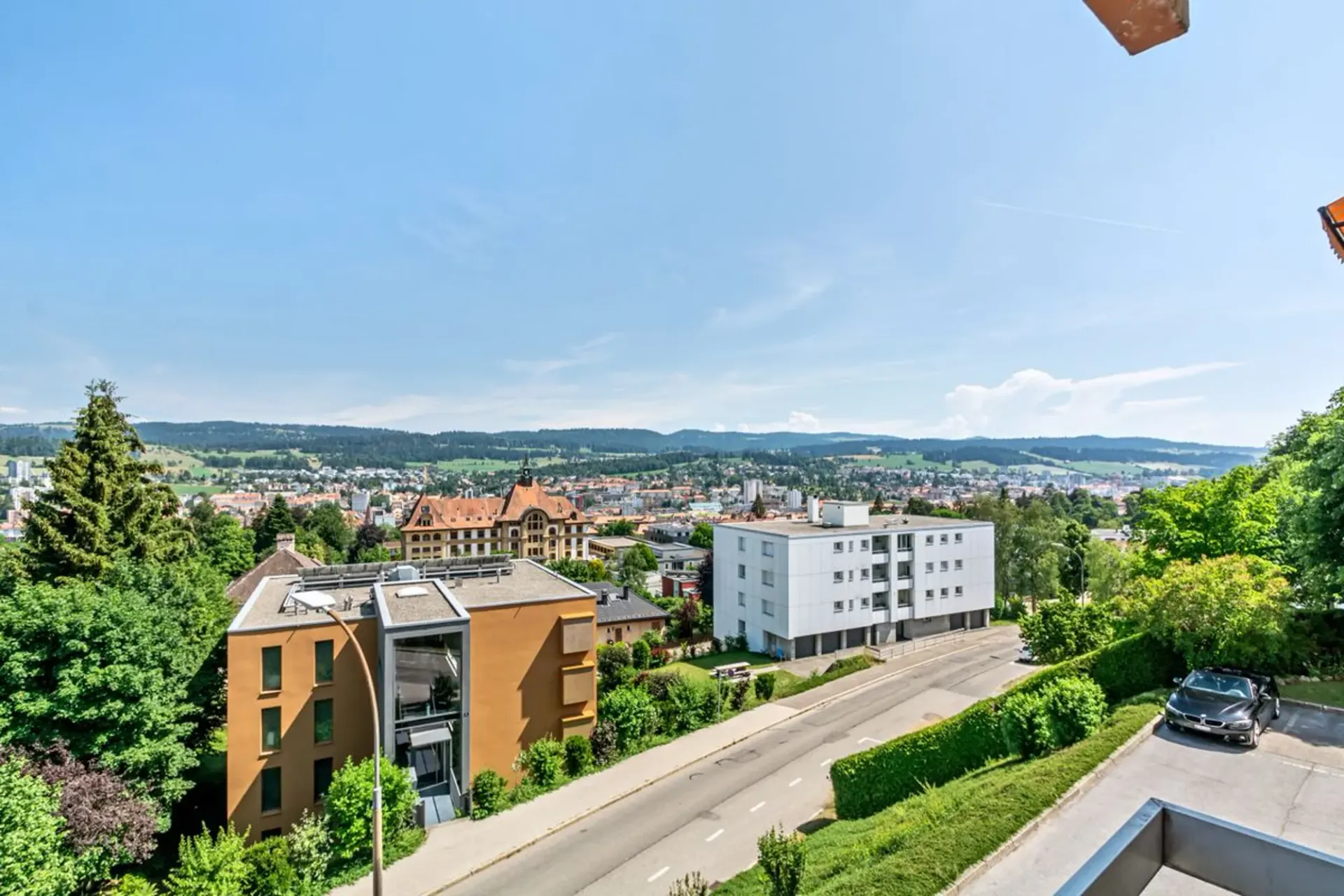 Appartement PPE de 4.5 pièces avec balcon et garage double