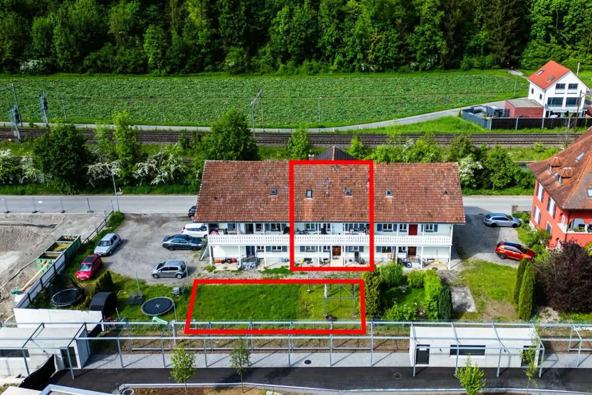 Deux unités d'habitation avec jardin et potentiel dans un emplacement calme à Bürglen TG