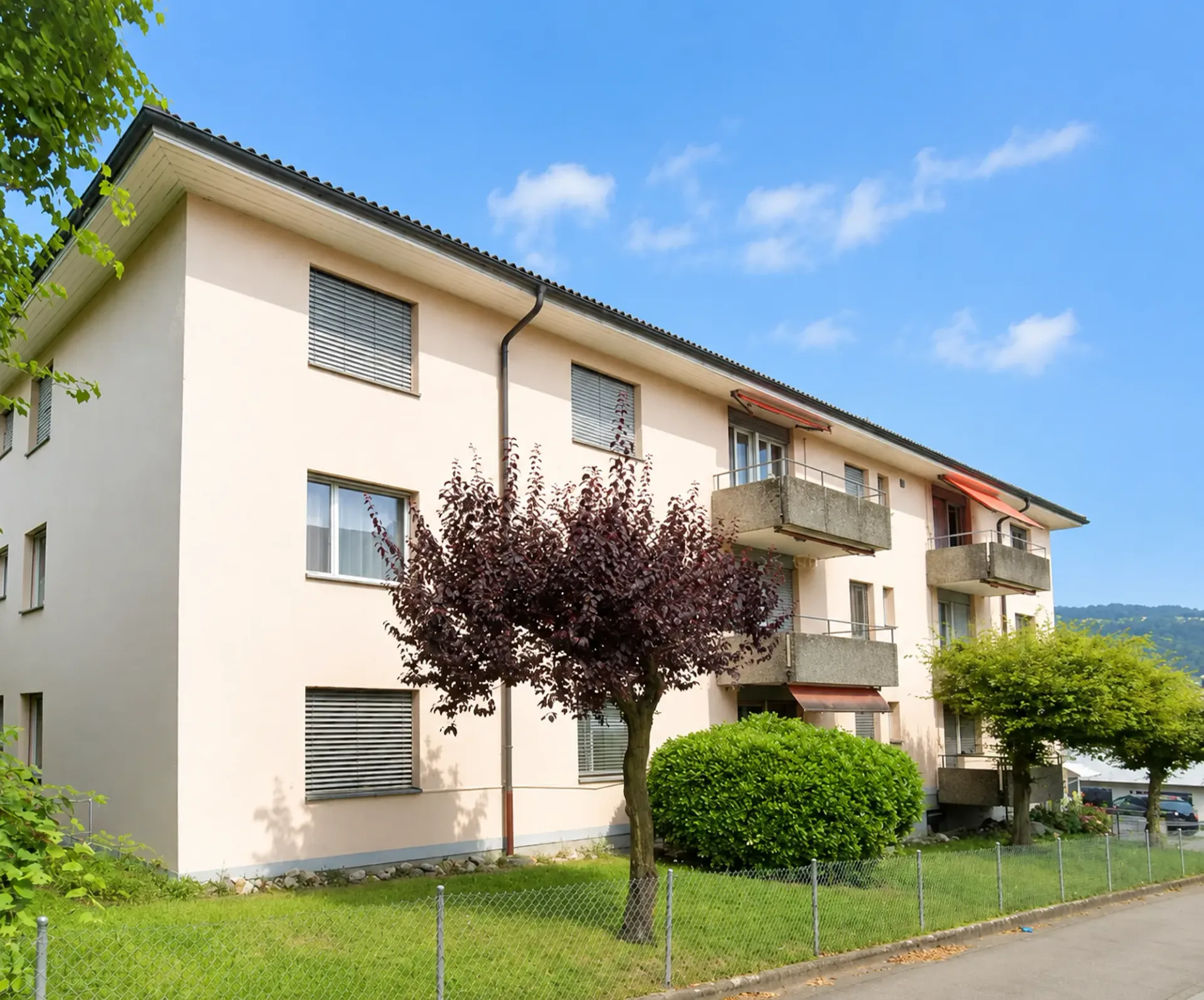 Helle 3.5-Zimmer-Wohnung mit Balkon in Ipsach – ab sofort verfügbar!