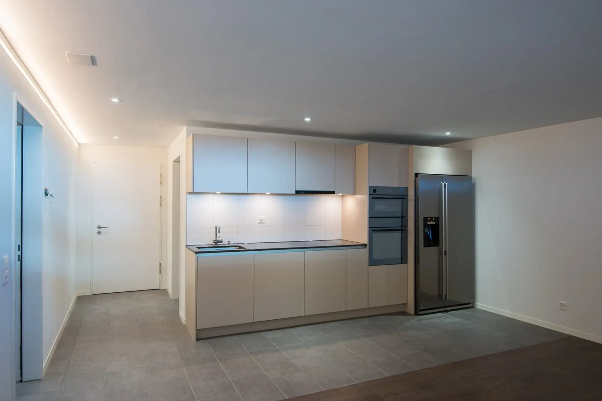 2.5-room apartment with premium services and air conditioning
