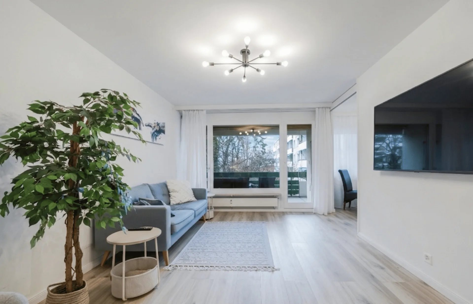 Moderne 2.5-Zimmer Eigentumswohnung mit grossem Balkon