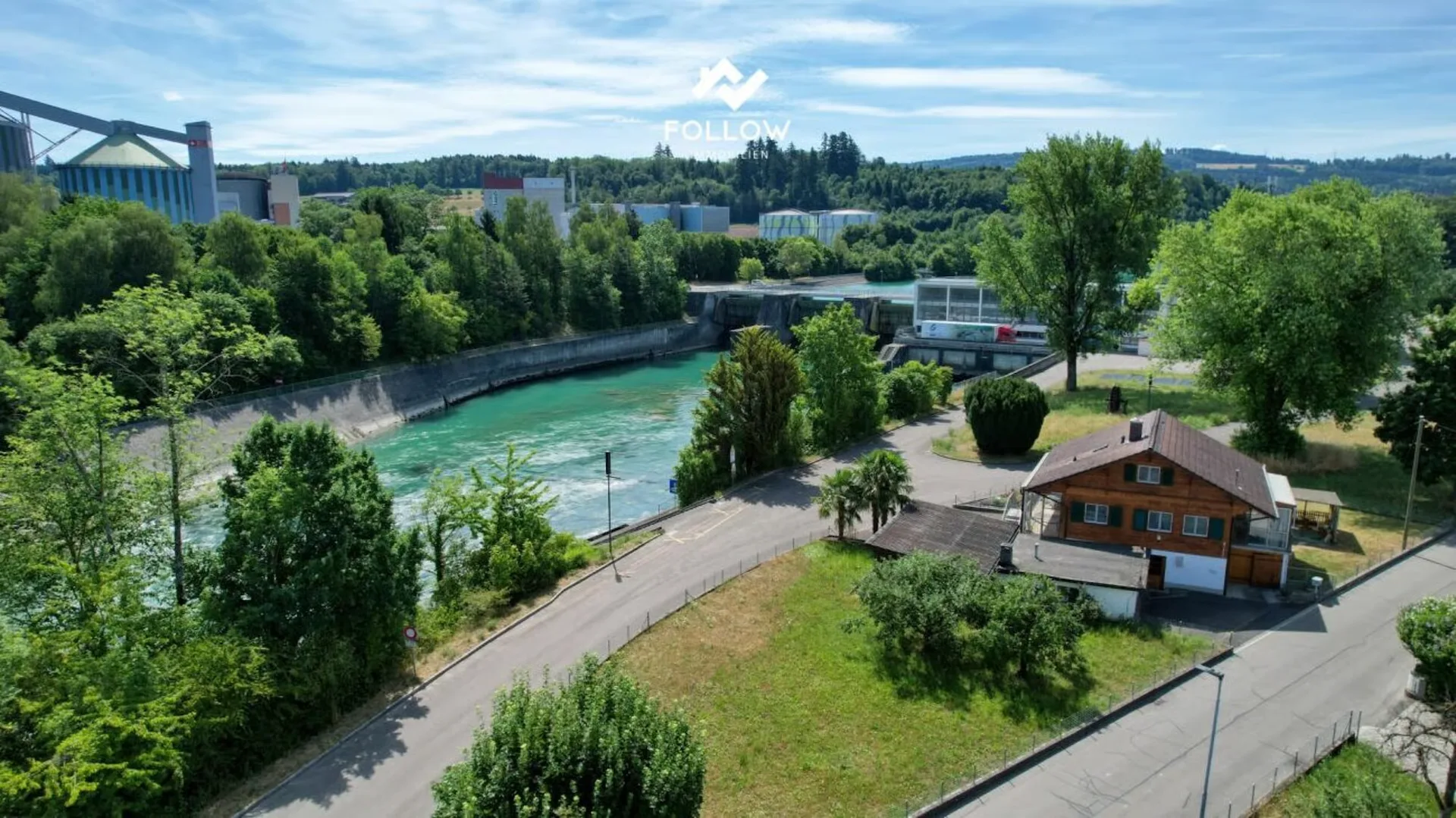 Liebhaberobjekt an absoluter Premiumlage: Chalet mit grossem Grundstück direkt an der Aare