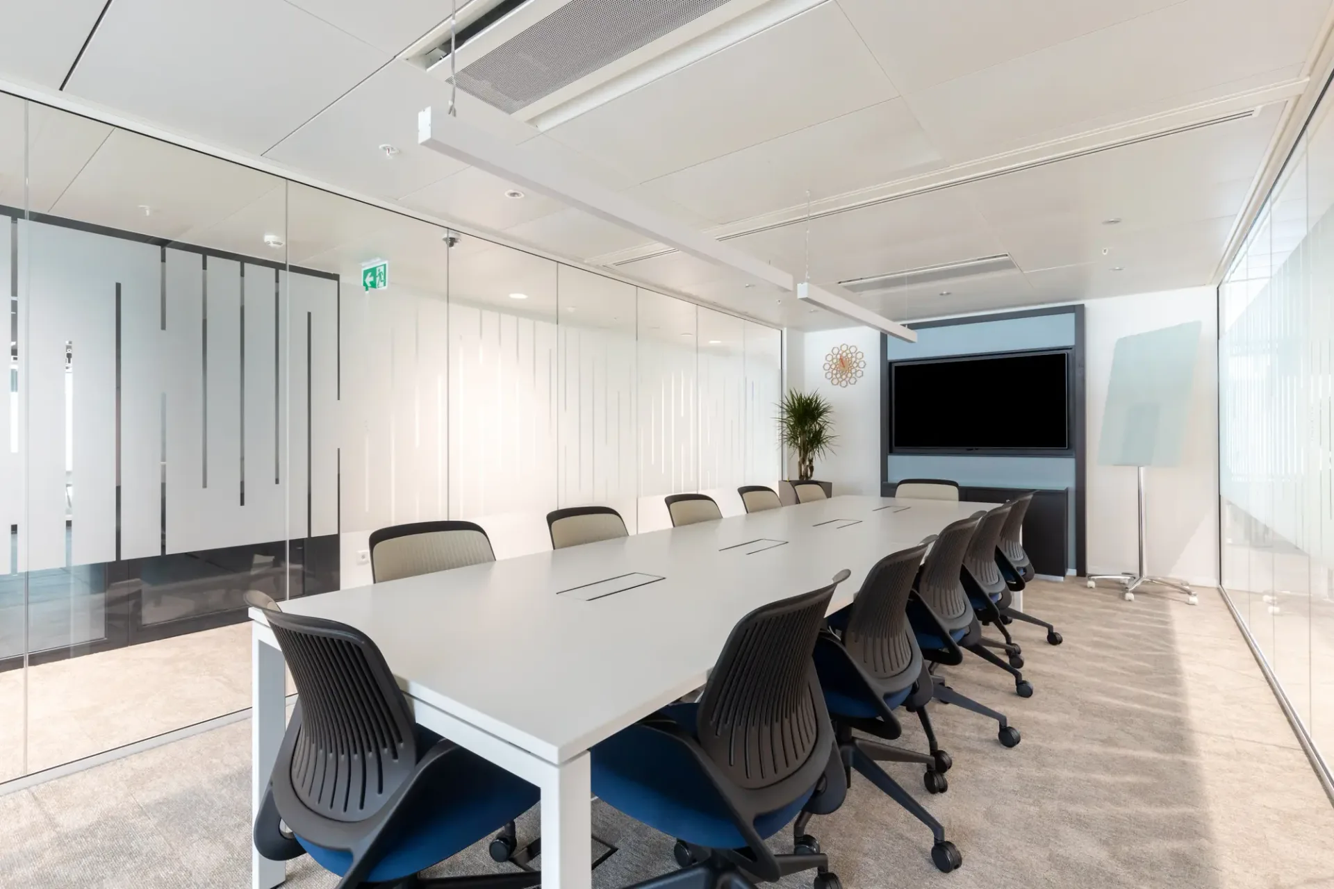 Büro für 4 Personen bei Regus Pont Rouge