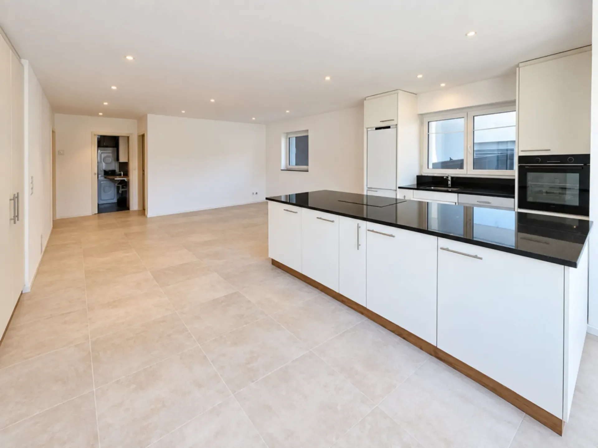 Moderne 3.5-Zimmer-Wohnung mit Sitzplatz