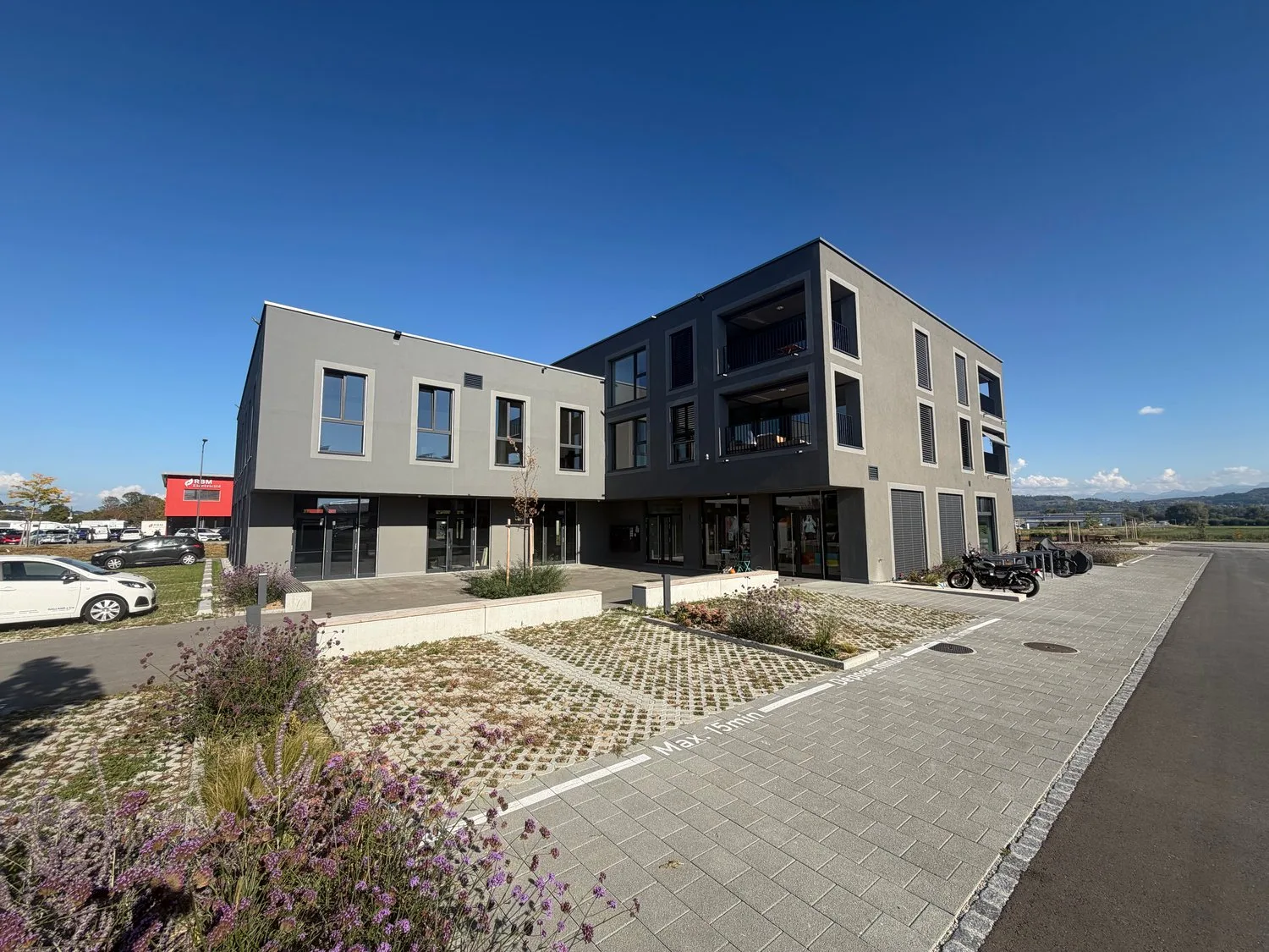YOUR FUTURE COMMERCIAL SPACE IN SAINT-AUBIN – 56, 98 OR 105 M2