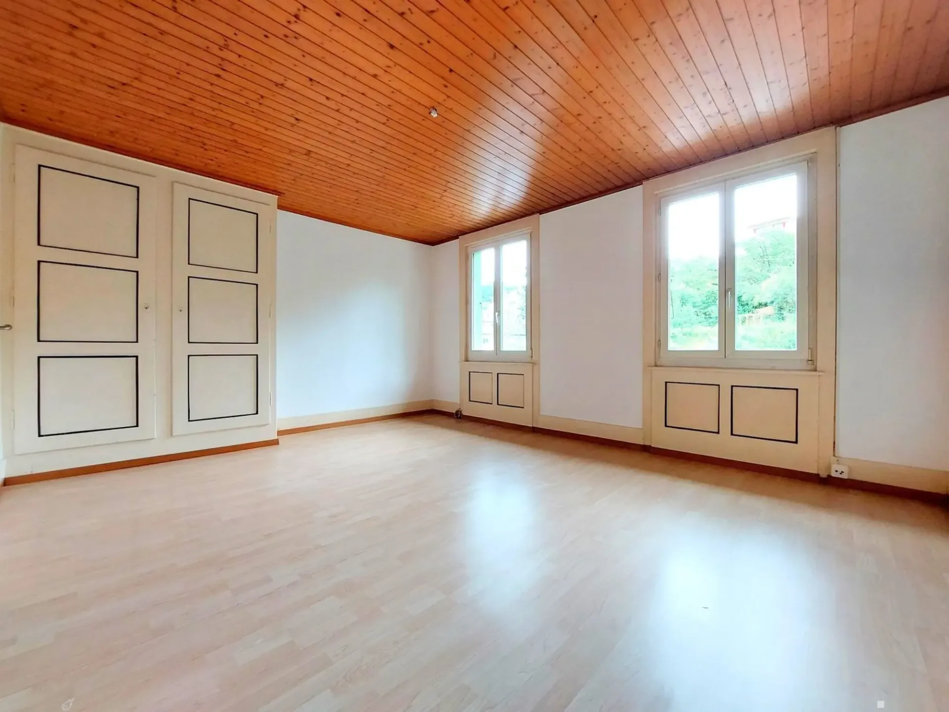 Charming 5-room semi-detached house with garage and garden