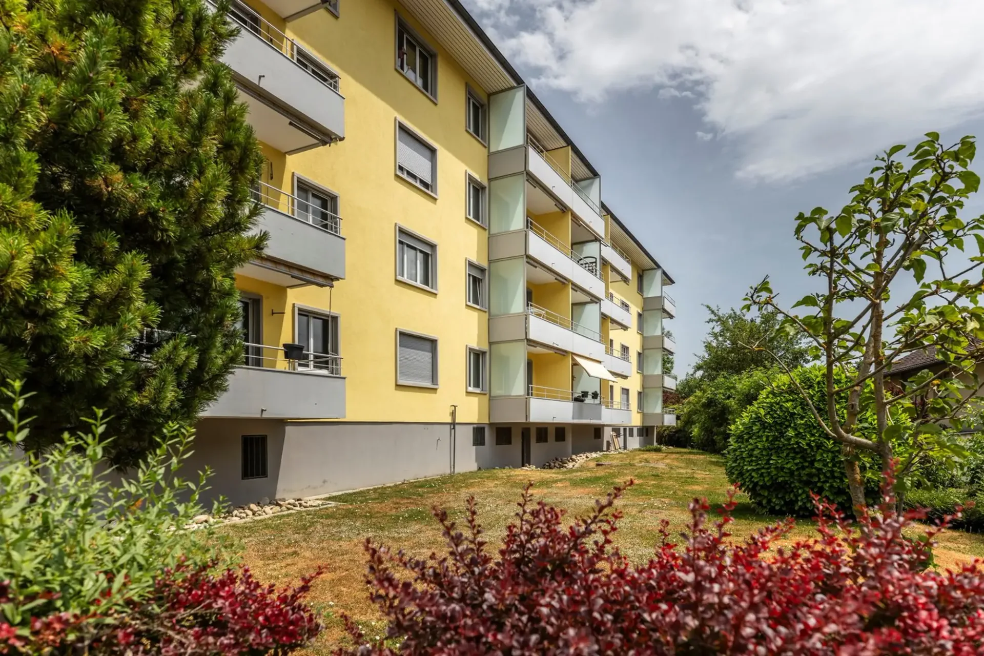 attraktive Familienwohnungen, saniert, gute Lage