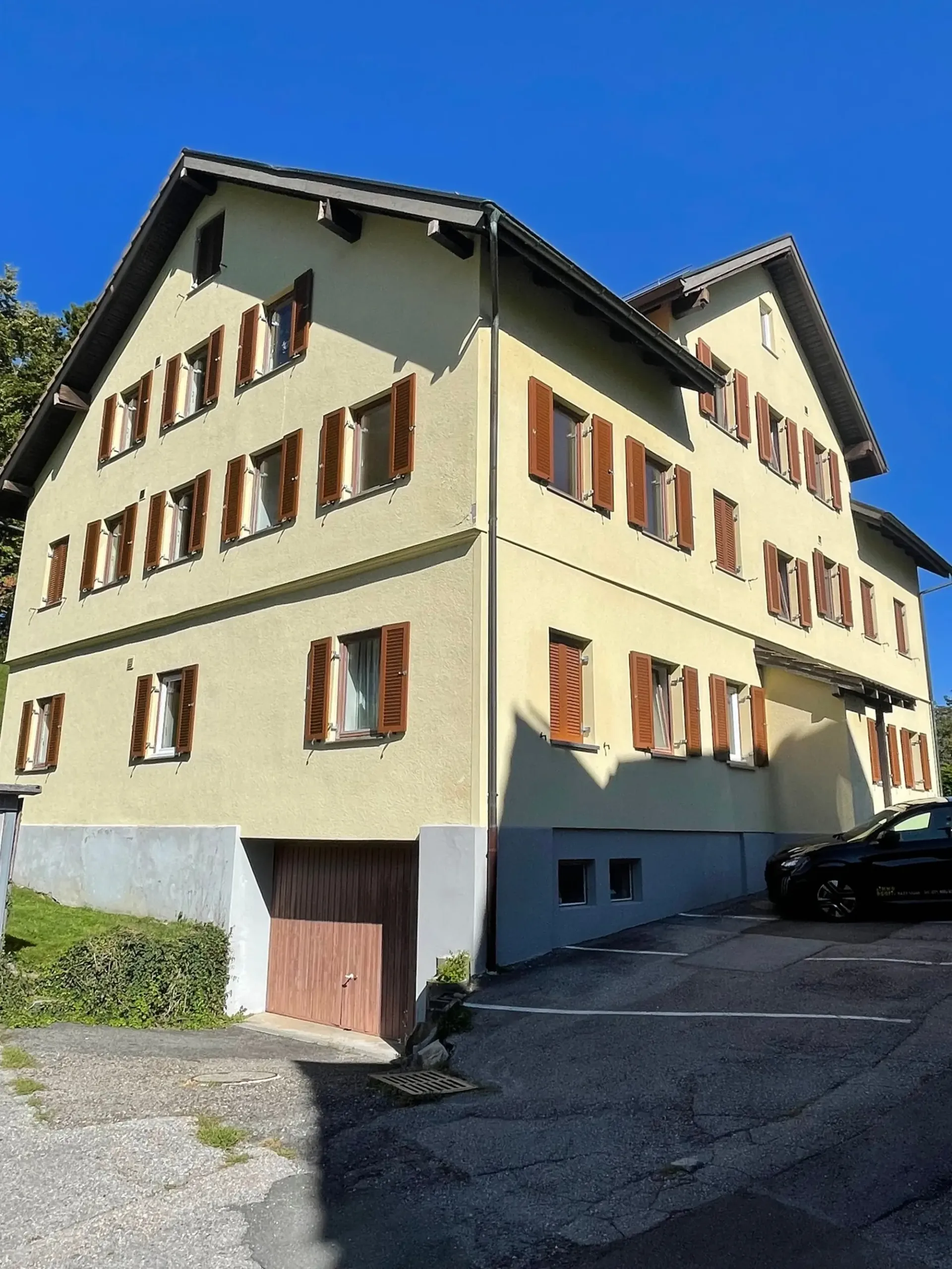 4.5 Zimmerwohnung mit grossem Badezimmer zu vermieten