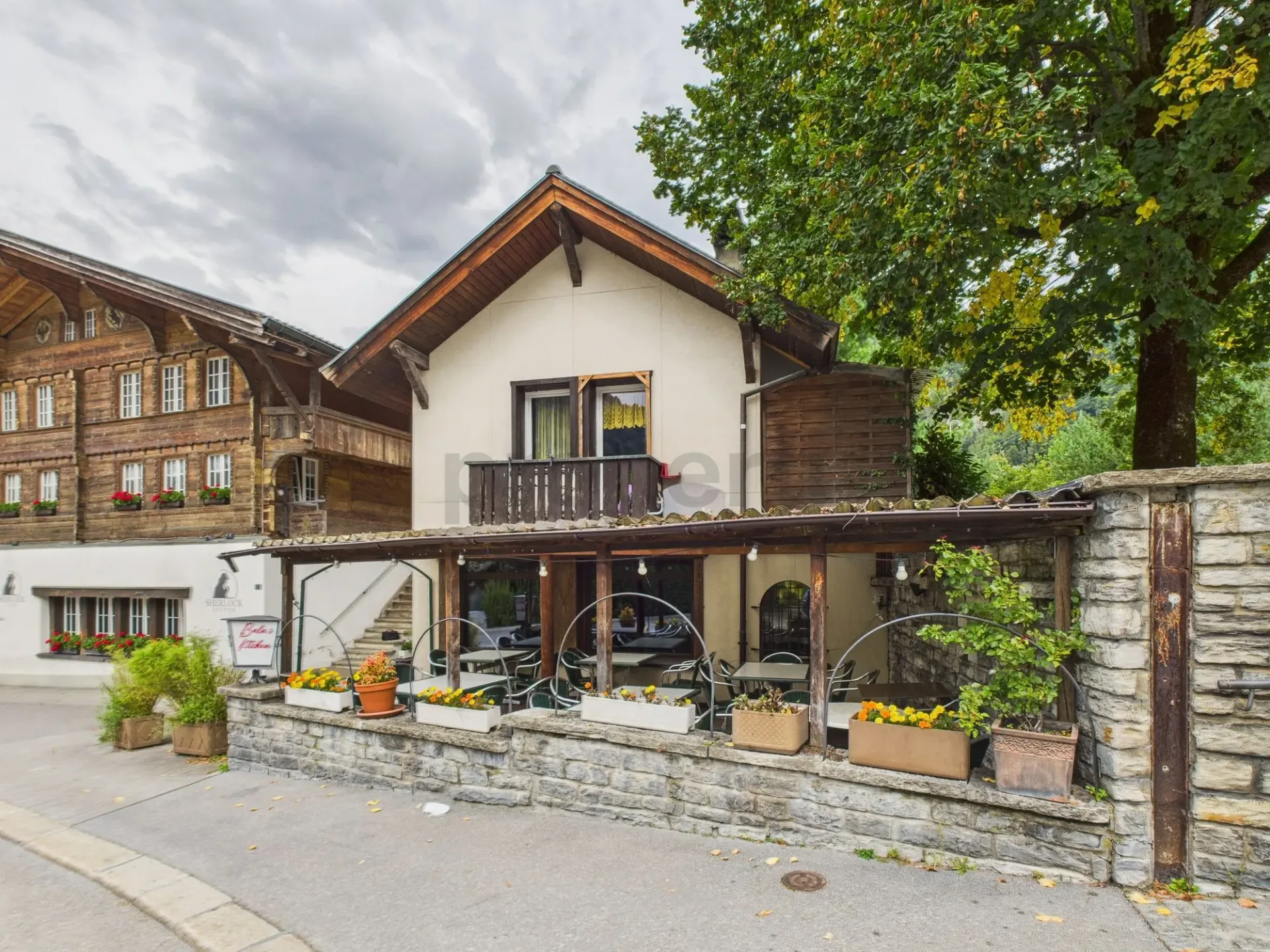 A unique opportunity in the heart of Switzerland - Living & Hospitality in Meiringen-Haslital