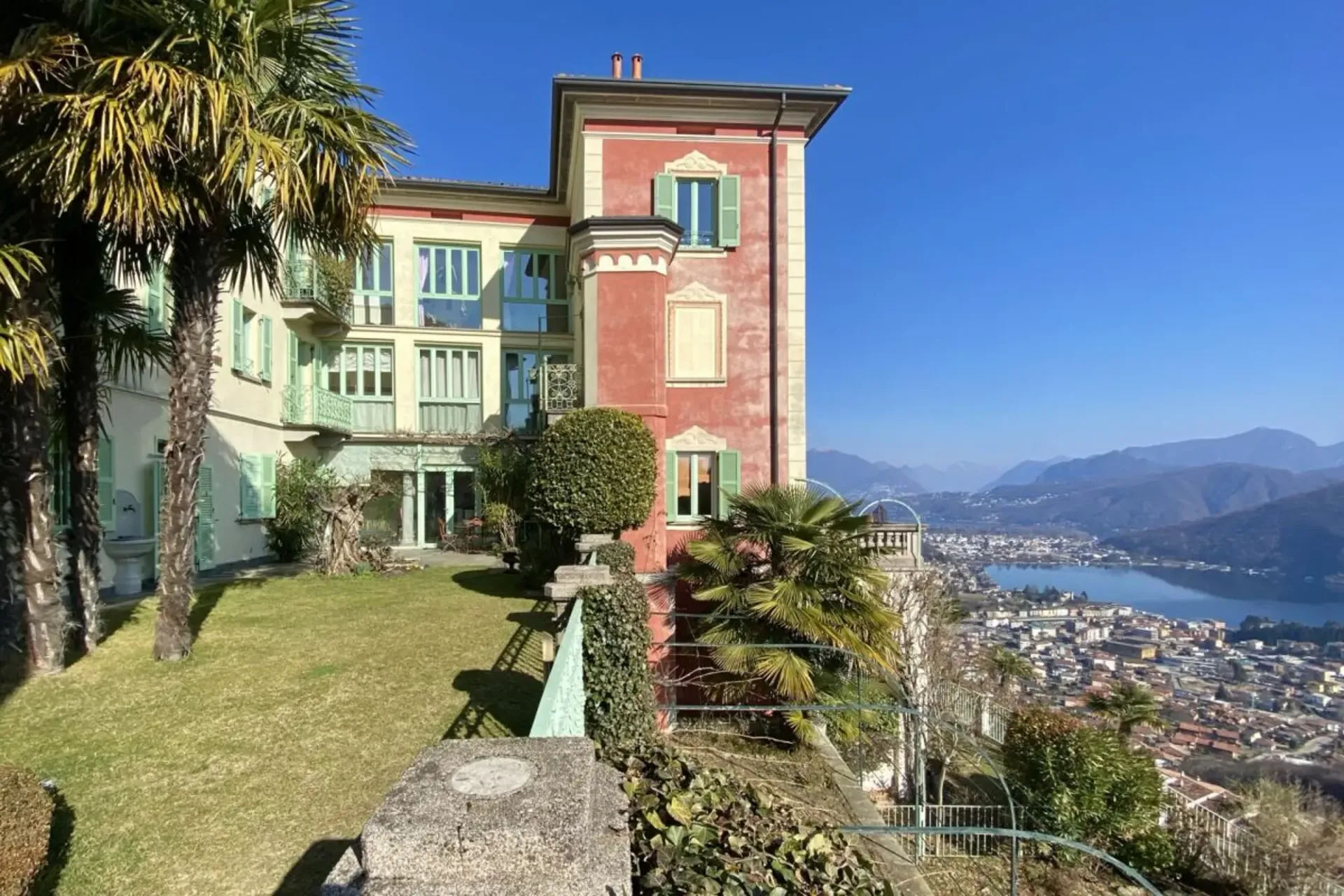 ITALIEN / Lago di Lugano - Exklusive Duplex-Wohnung in herrlichster Sonnenlage