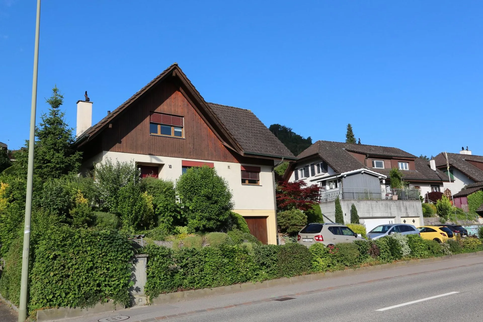 Ein freundliches 5.5-Zimmer-Haus mit Hobbyraum, Garage und idyllischer Umgebung