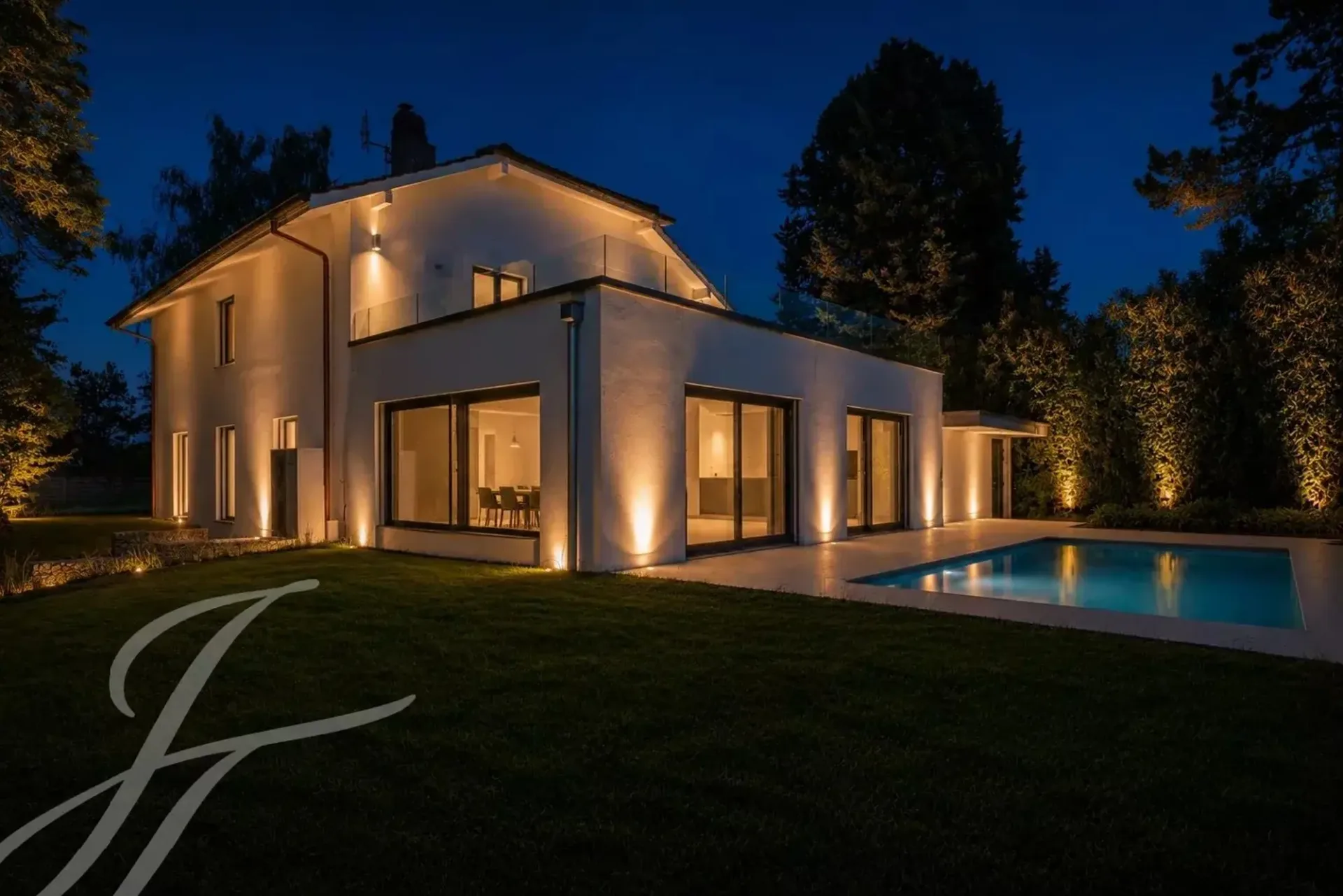 À quelques pas du rivage du lac : Villa rénovée avec piscine